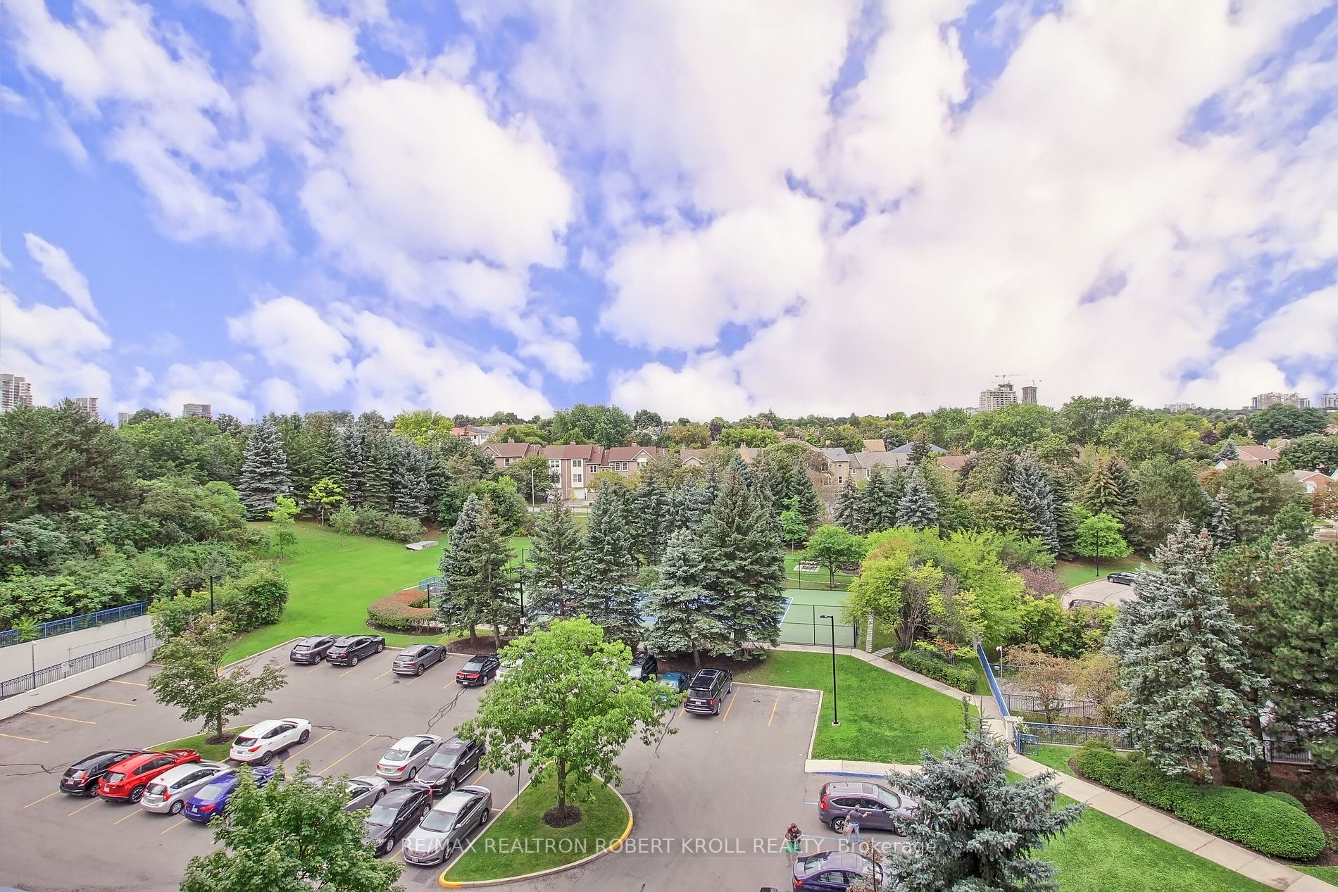 7300 Yonge St, #701