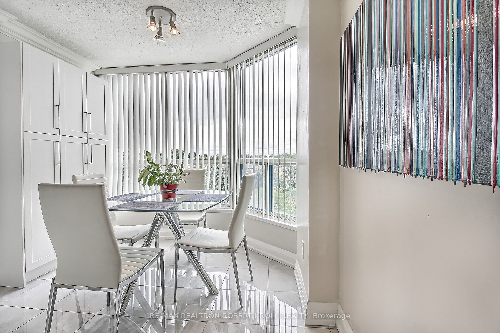 7300 Yonge St, #701