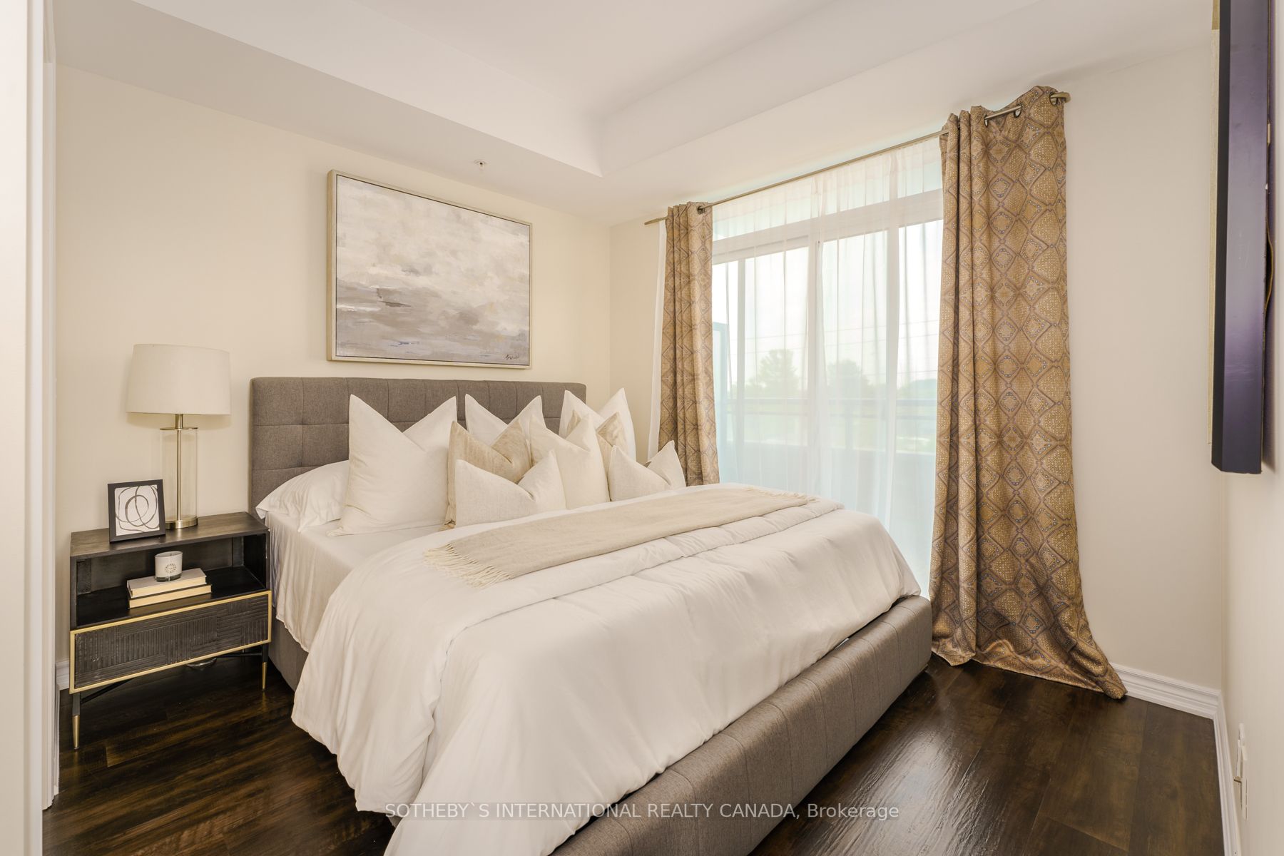 11611 Yonge Street, #521