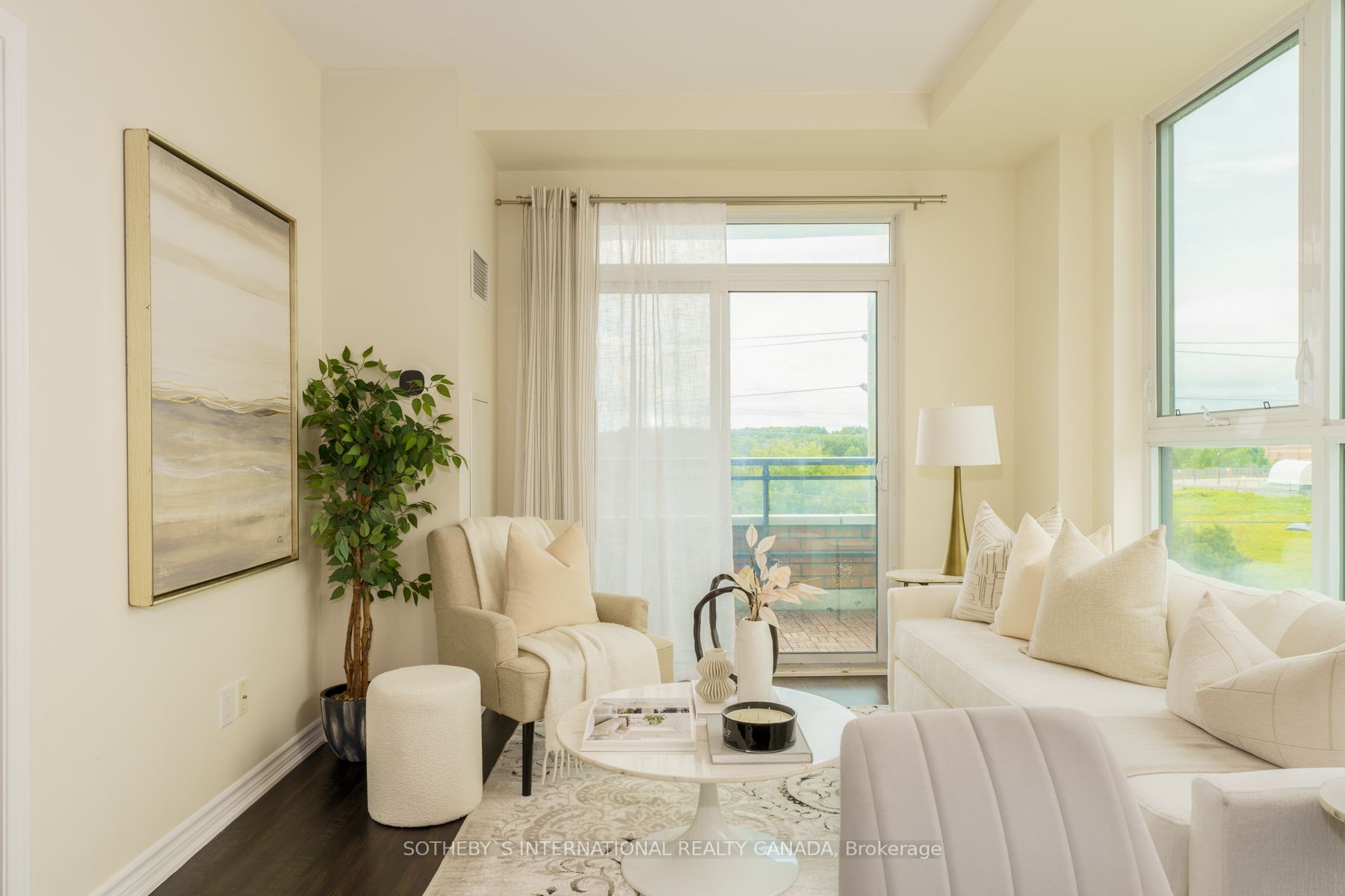11611 Yonge Street, #521