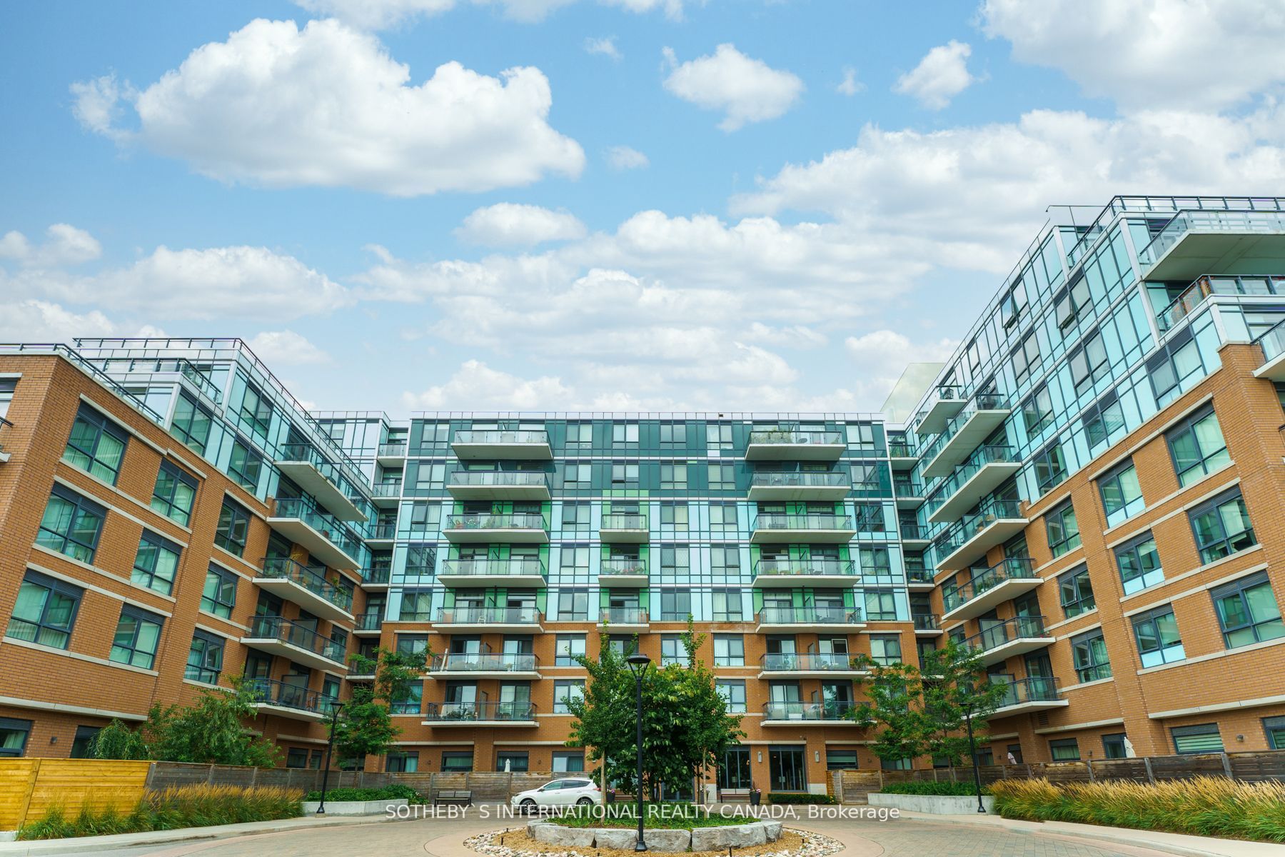 11611 Yonge Street, #521