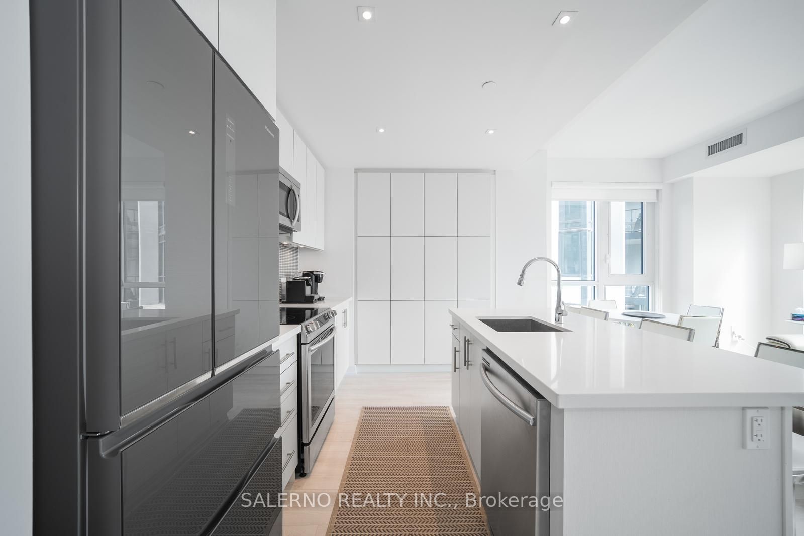 375 Sea Ray Ave, #243