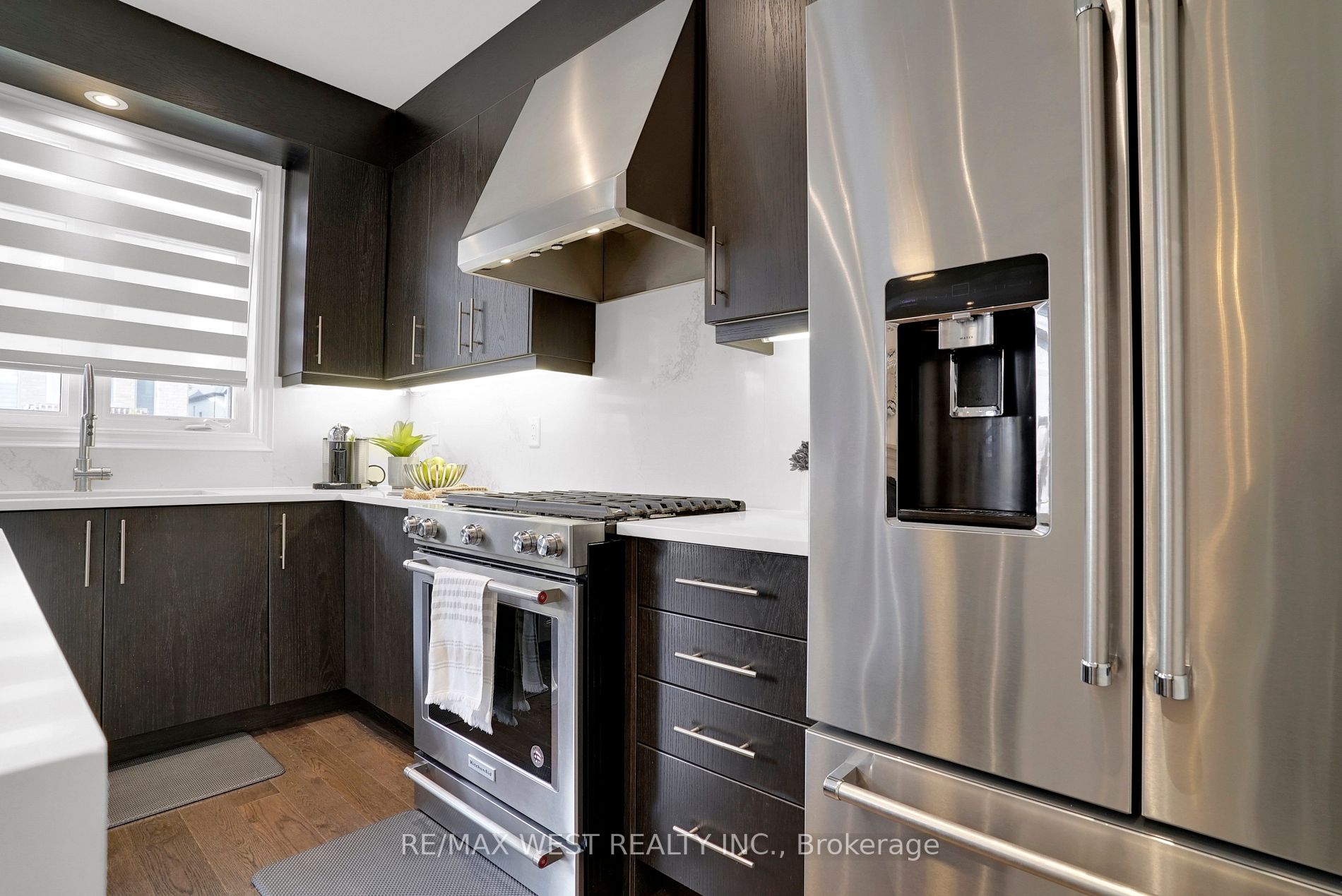 84 Zenith Ave