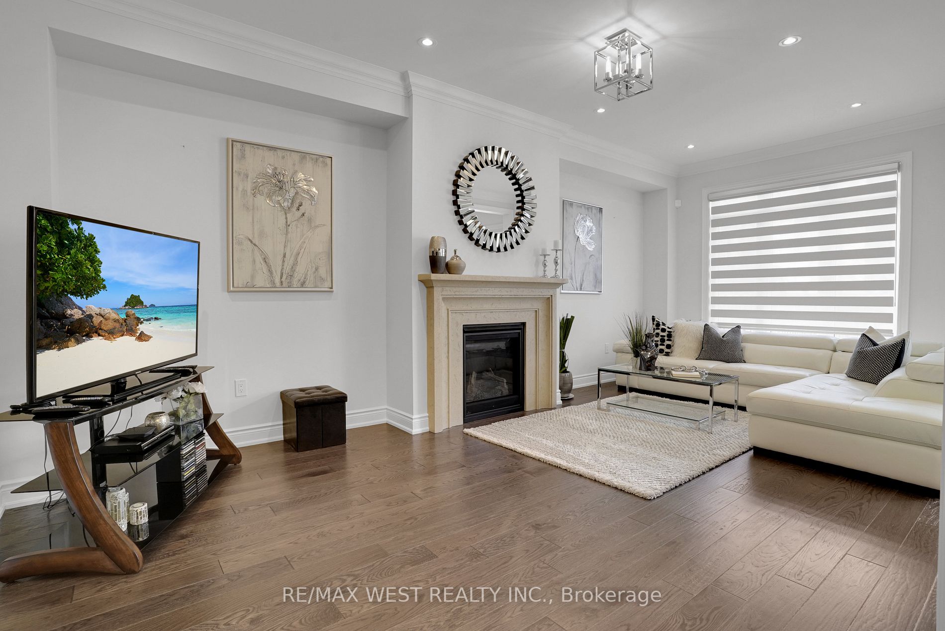 84 Zenith Ave
