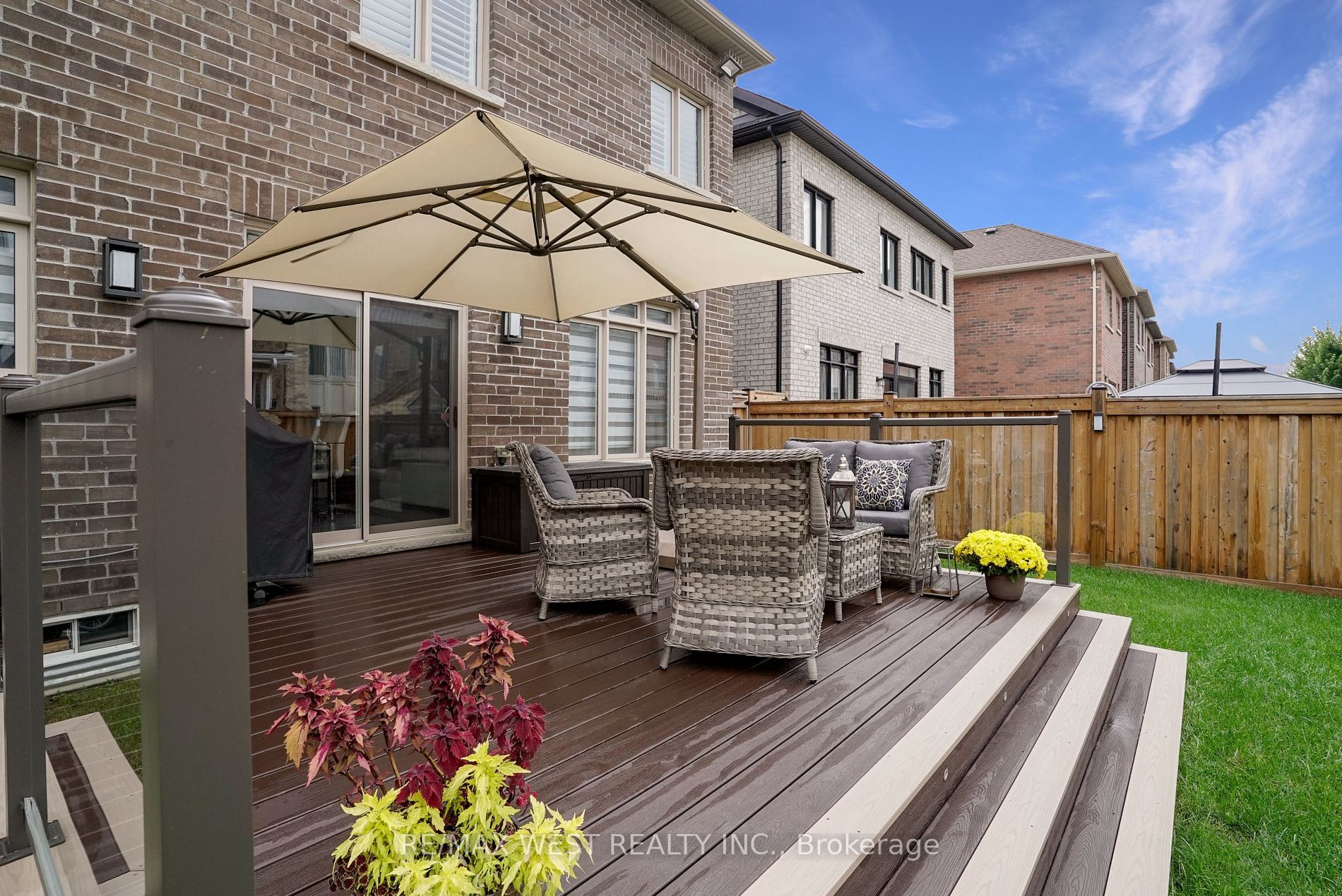 84 Zenith Ave