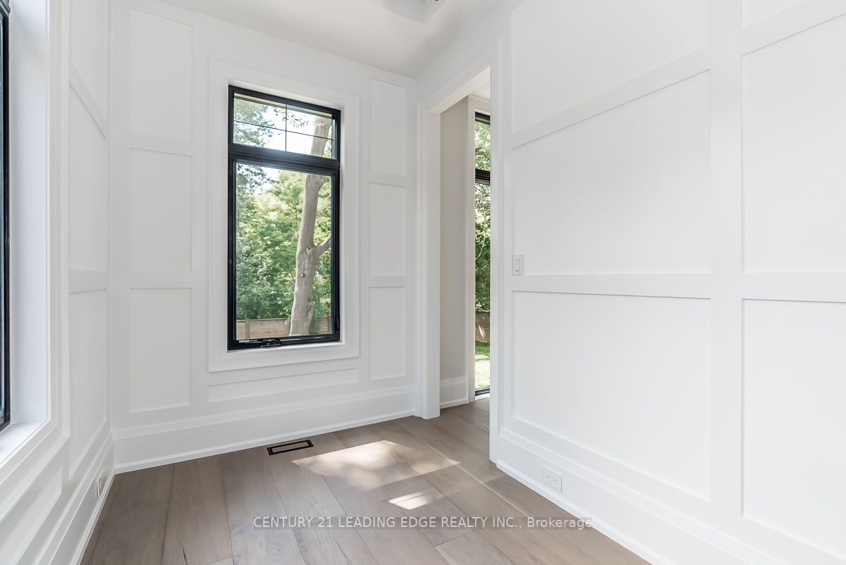152 Wells St