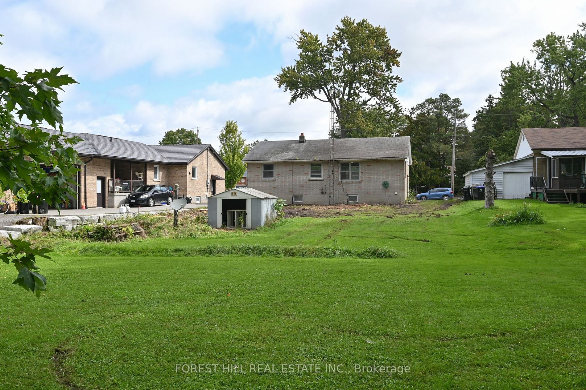 38 Ellison Ave