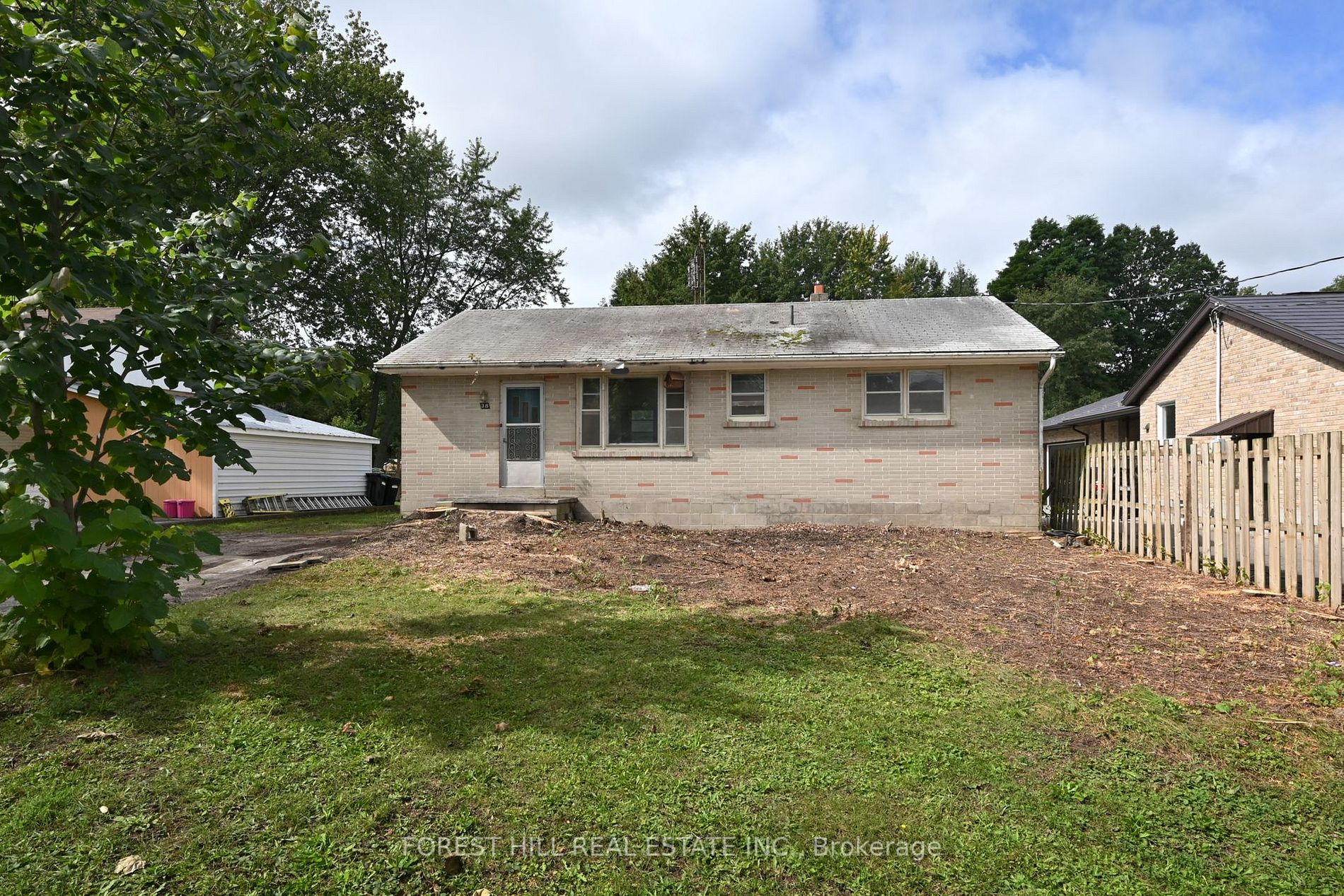 38 Ellison Ave