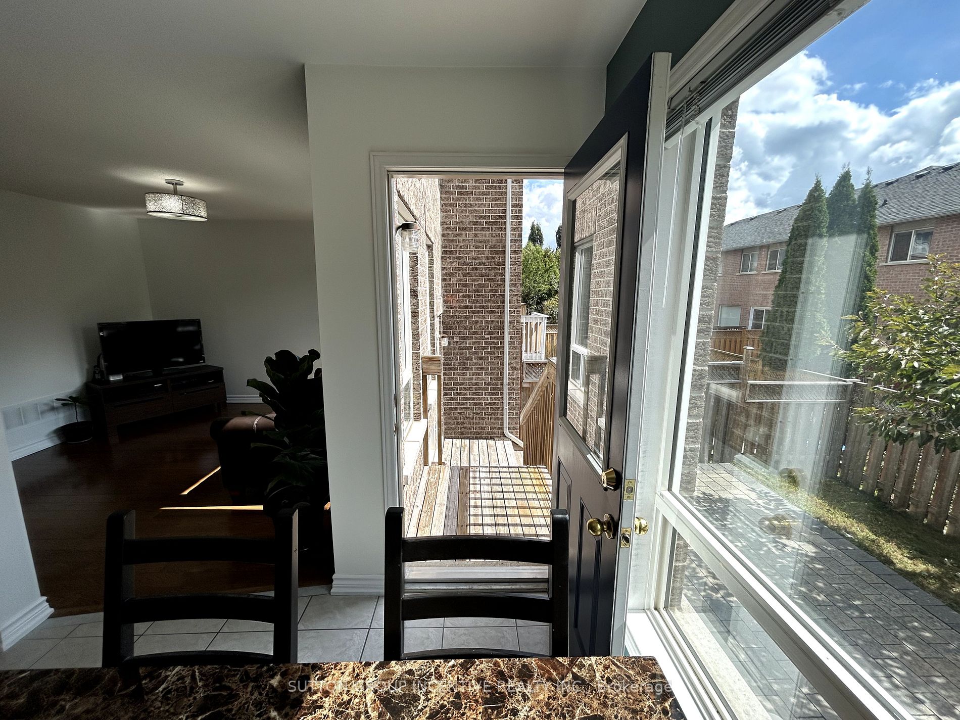 23 Levellands Crescent