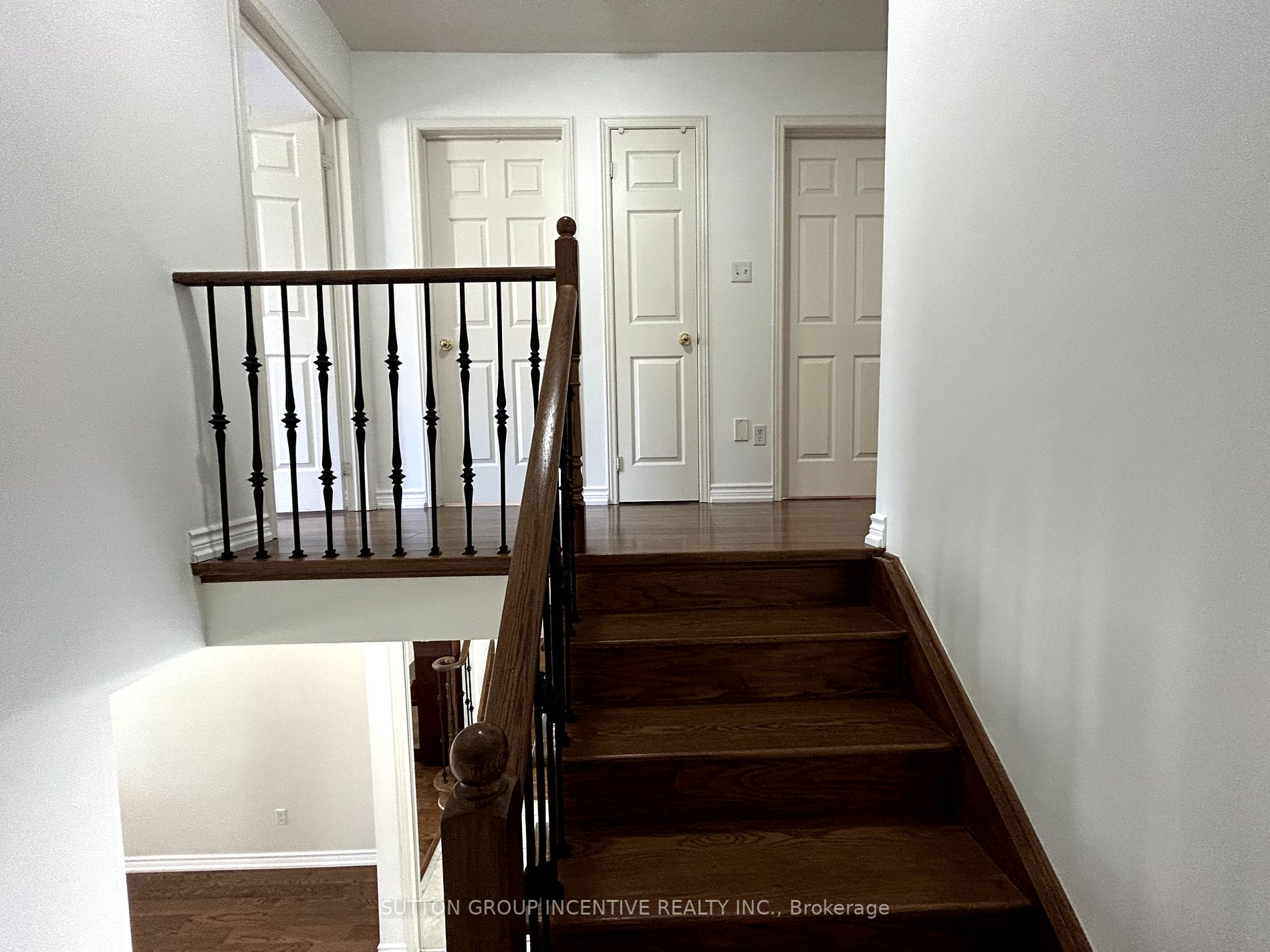 23 Levellands Crescent