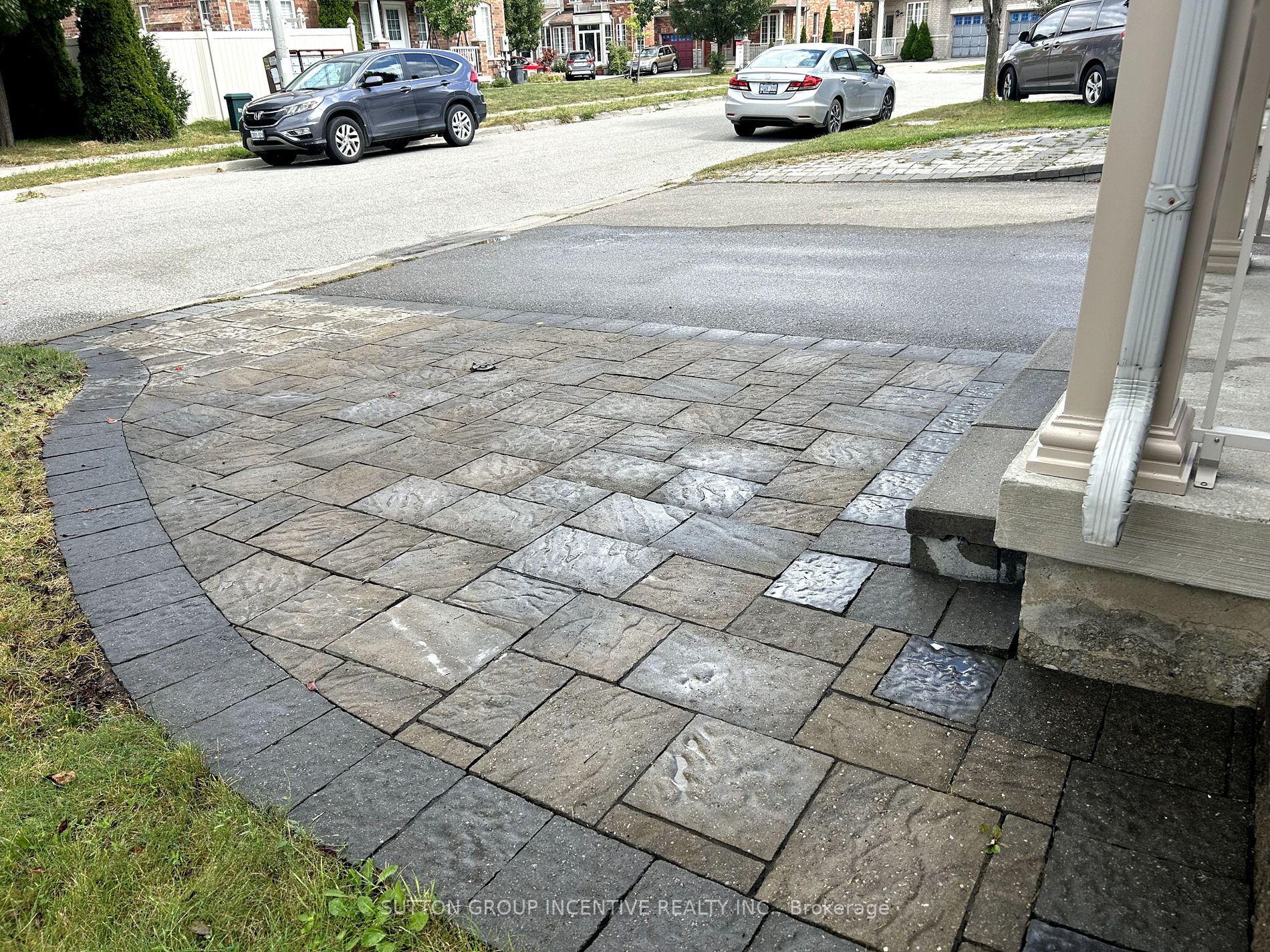 23 Levellands Cres