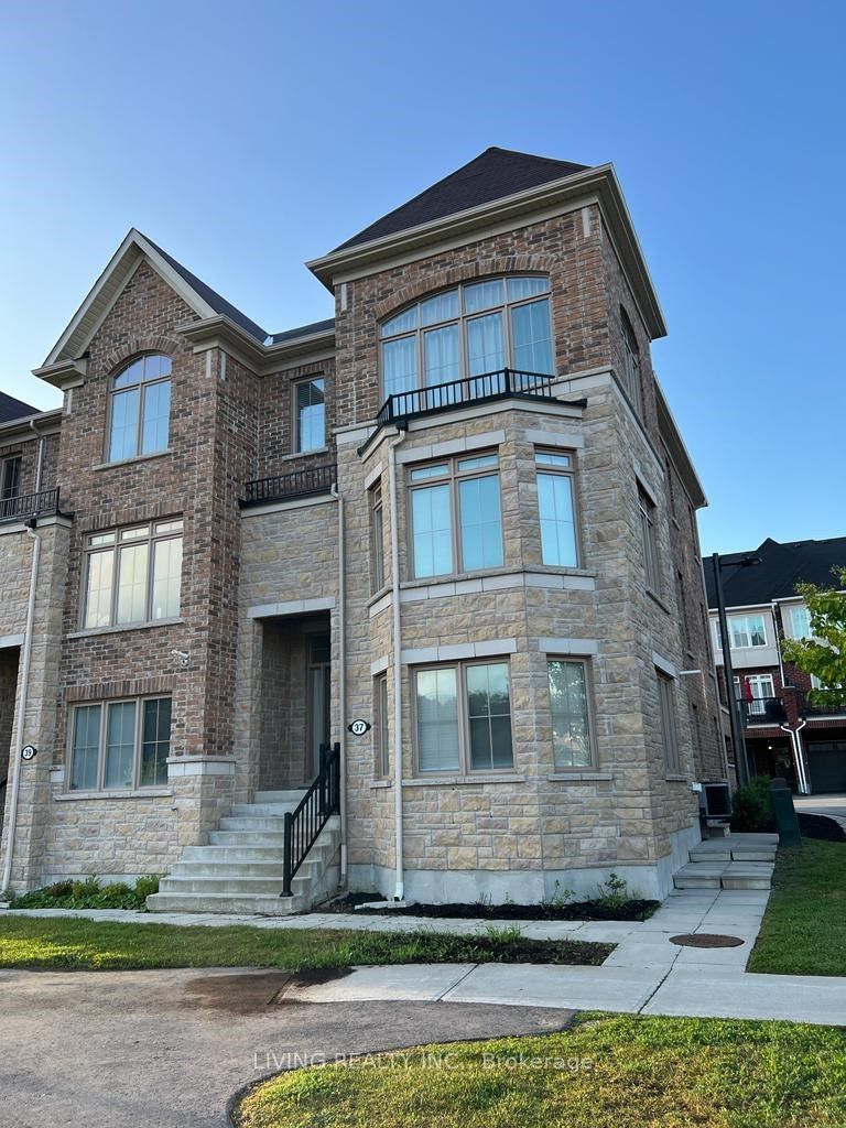 37 Rougeview Park Cres