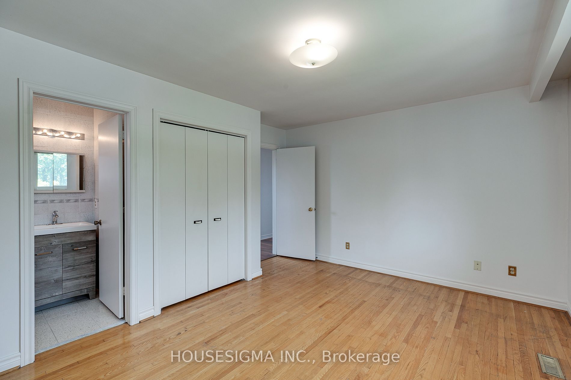 179 Oxford St