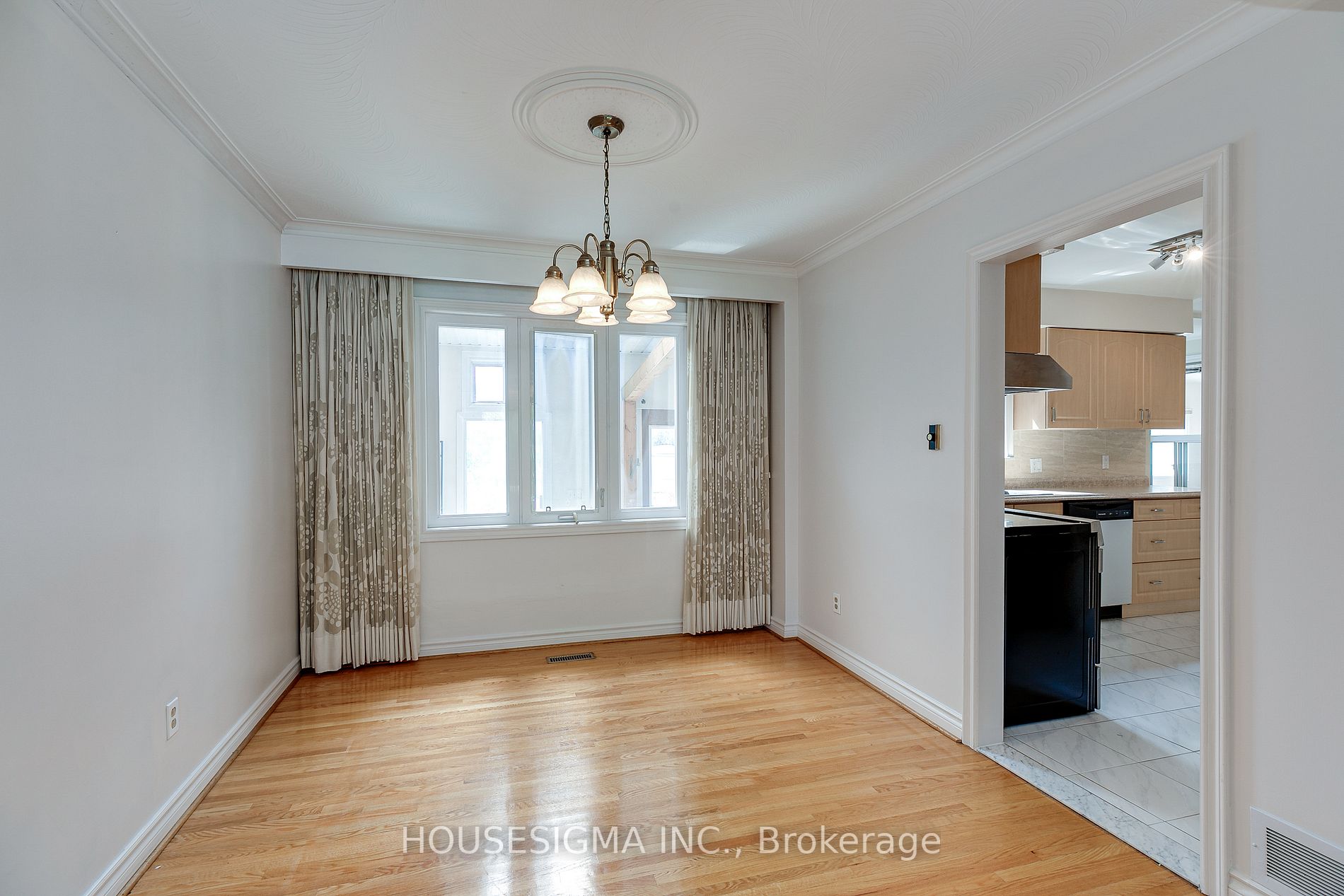179 Oxford St