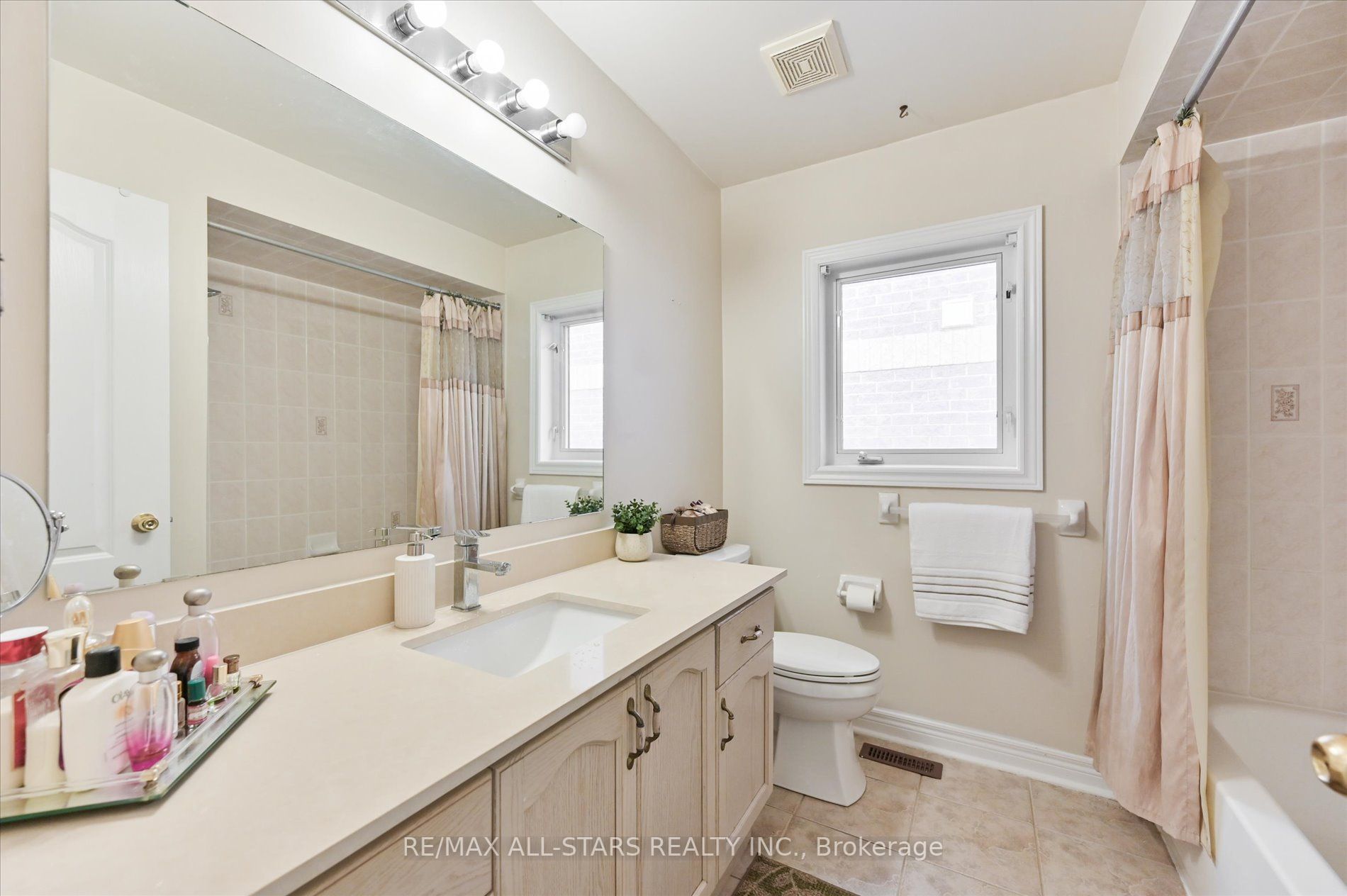 15 Quantum St