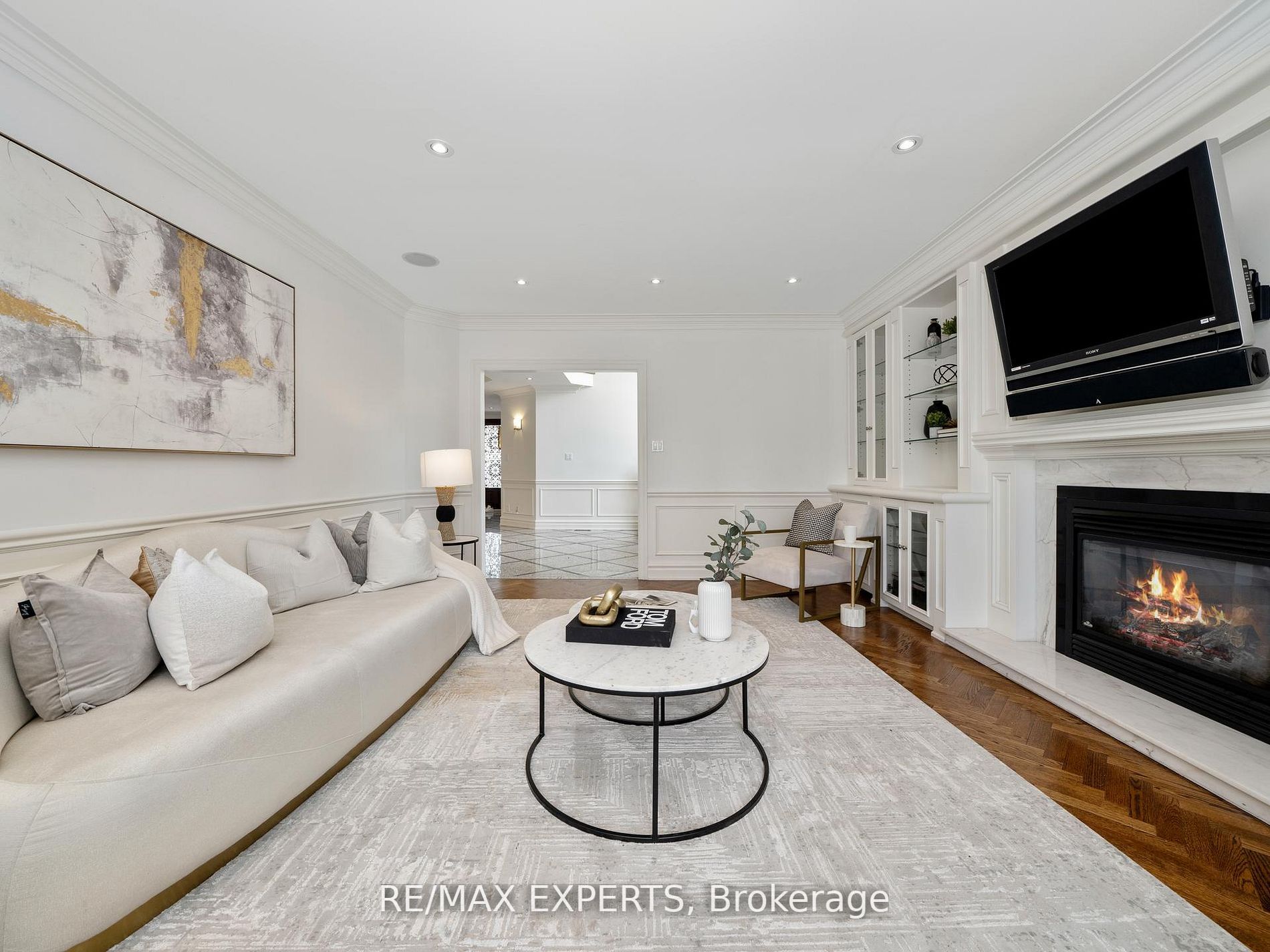 16 Noble St