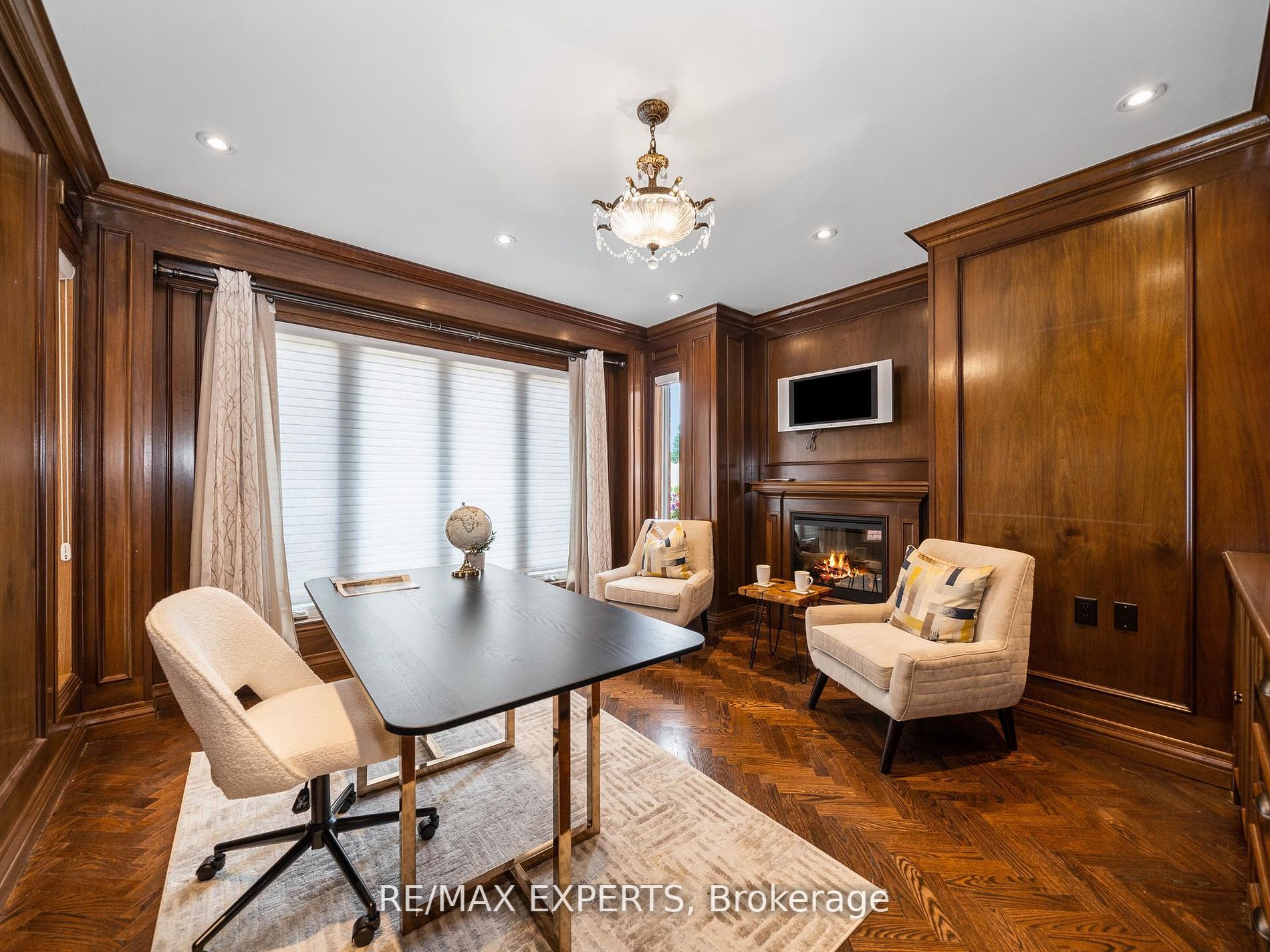 16 Noble St
