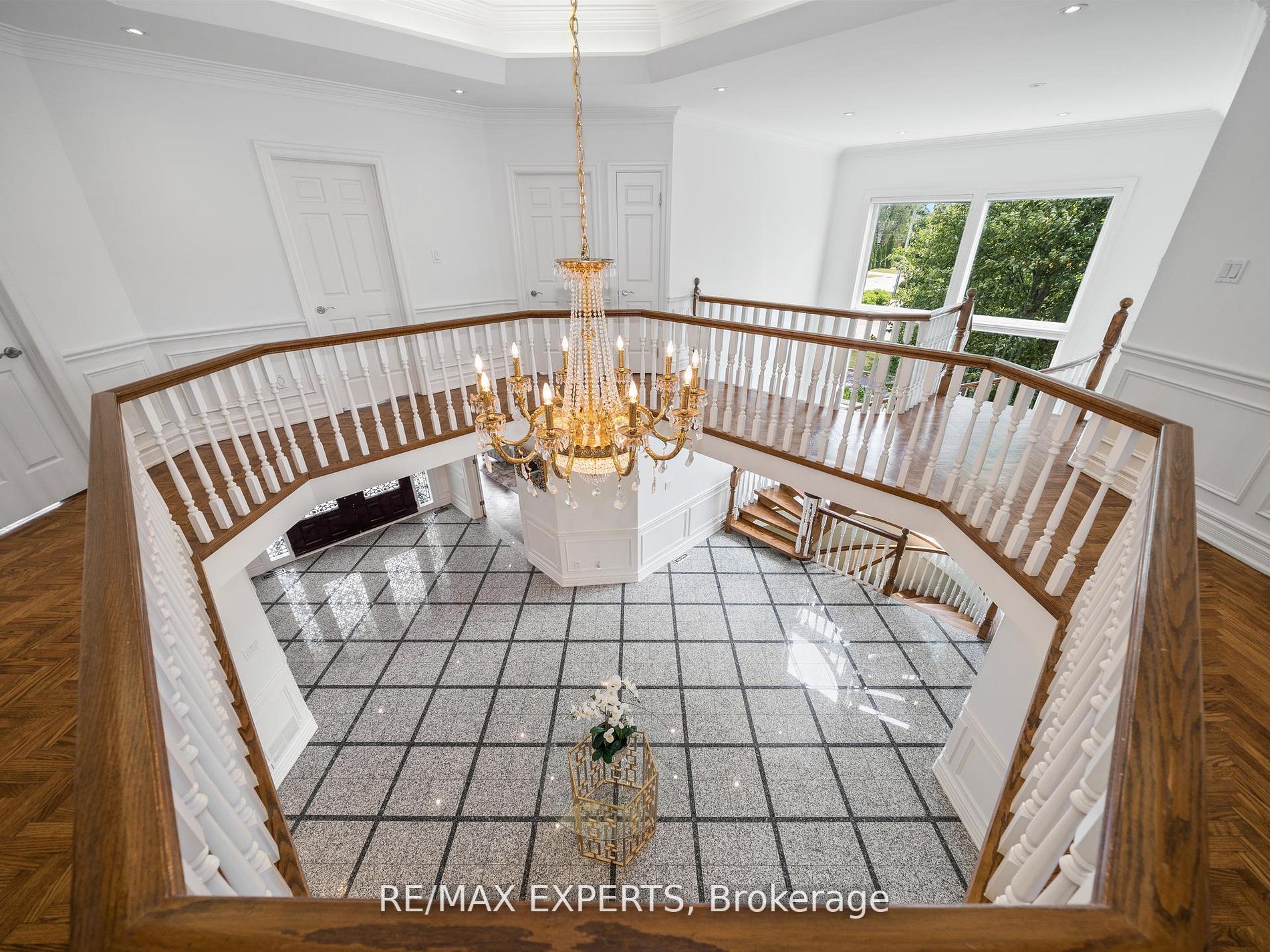 16 Noble St