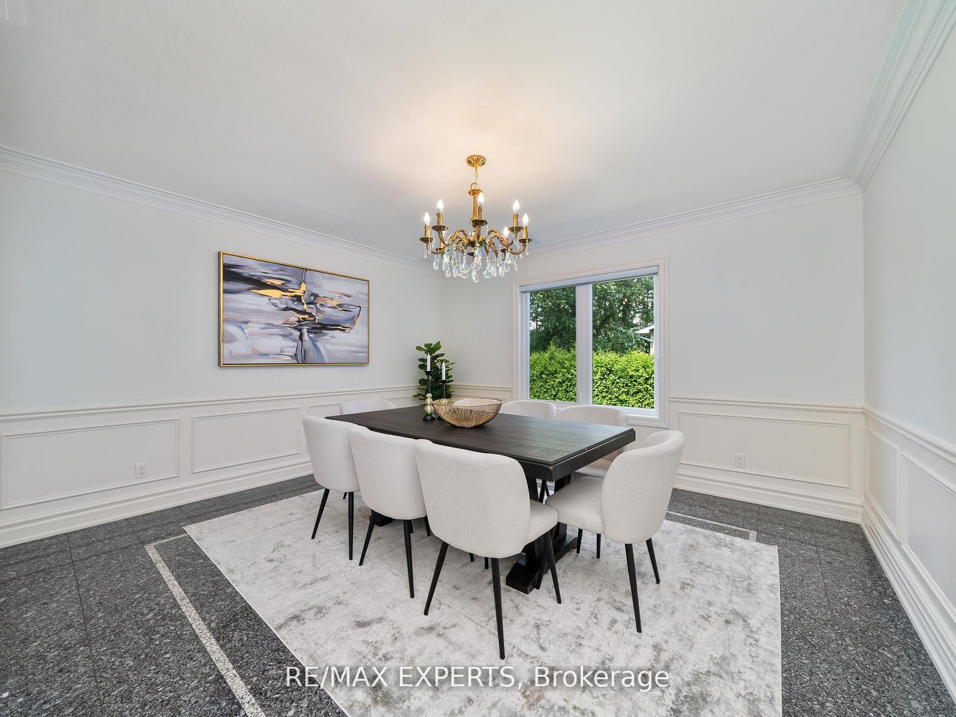 16 Noble St