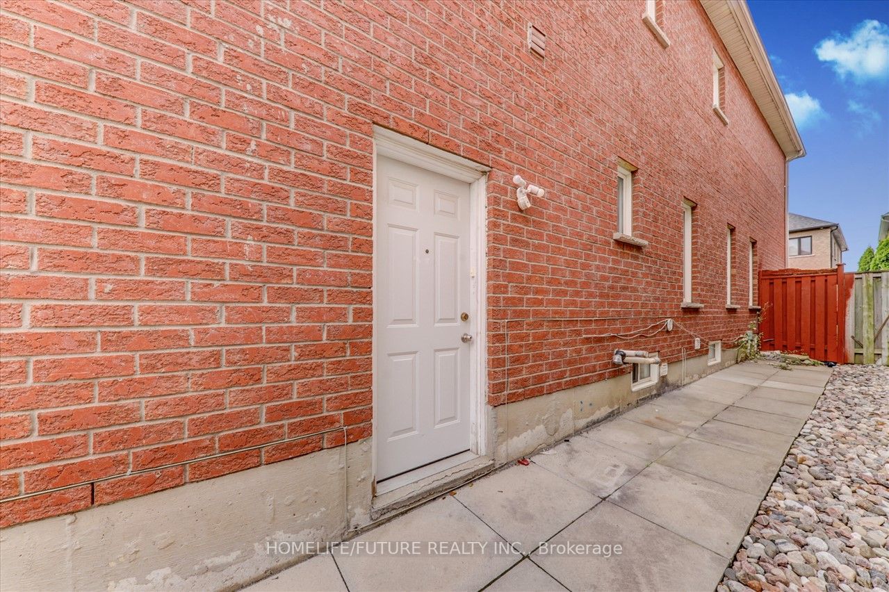 620 Highglen Ave