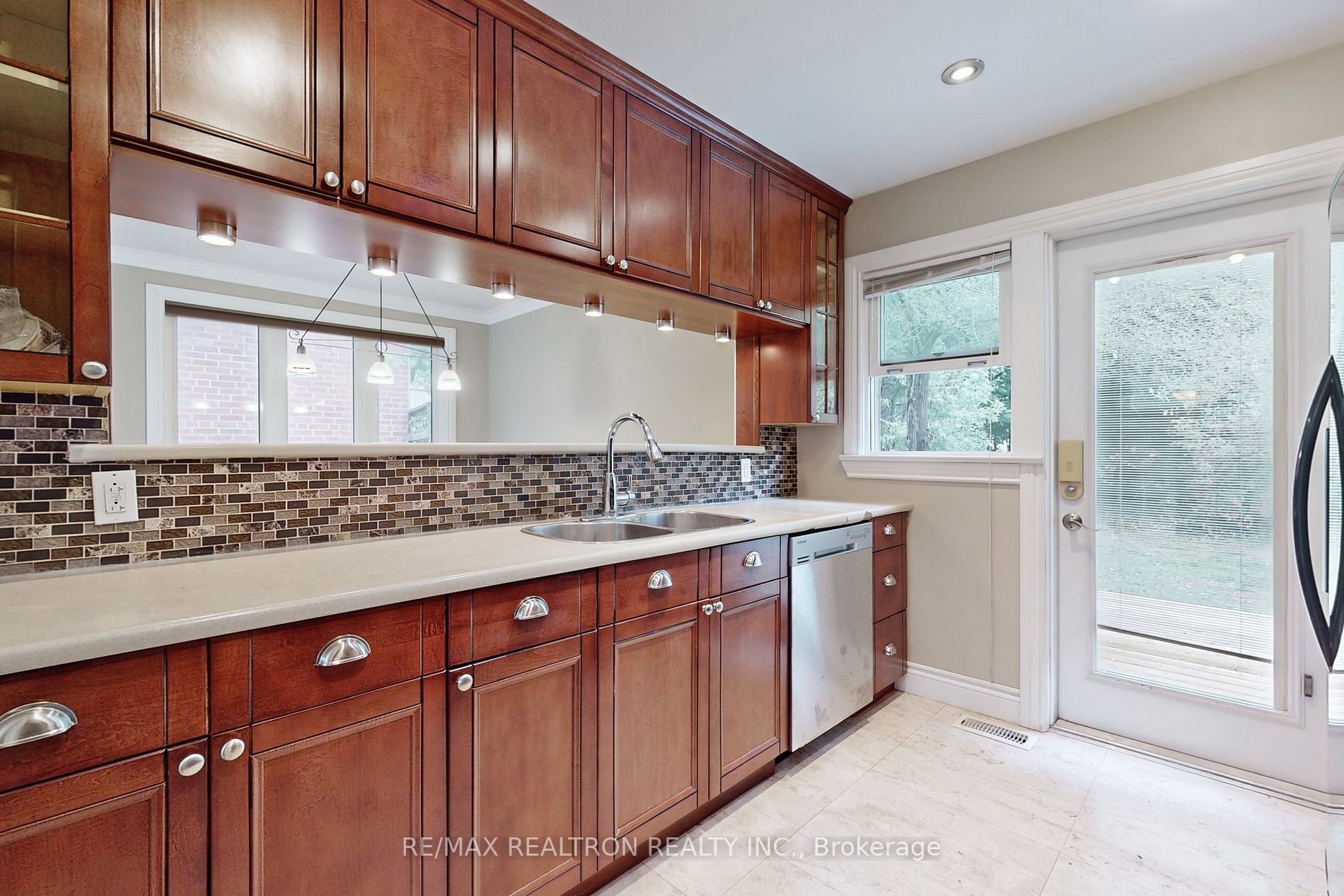 75 Millard Ave, #Main