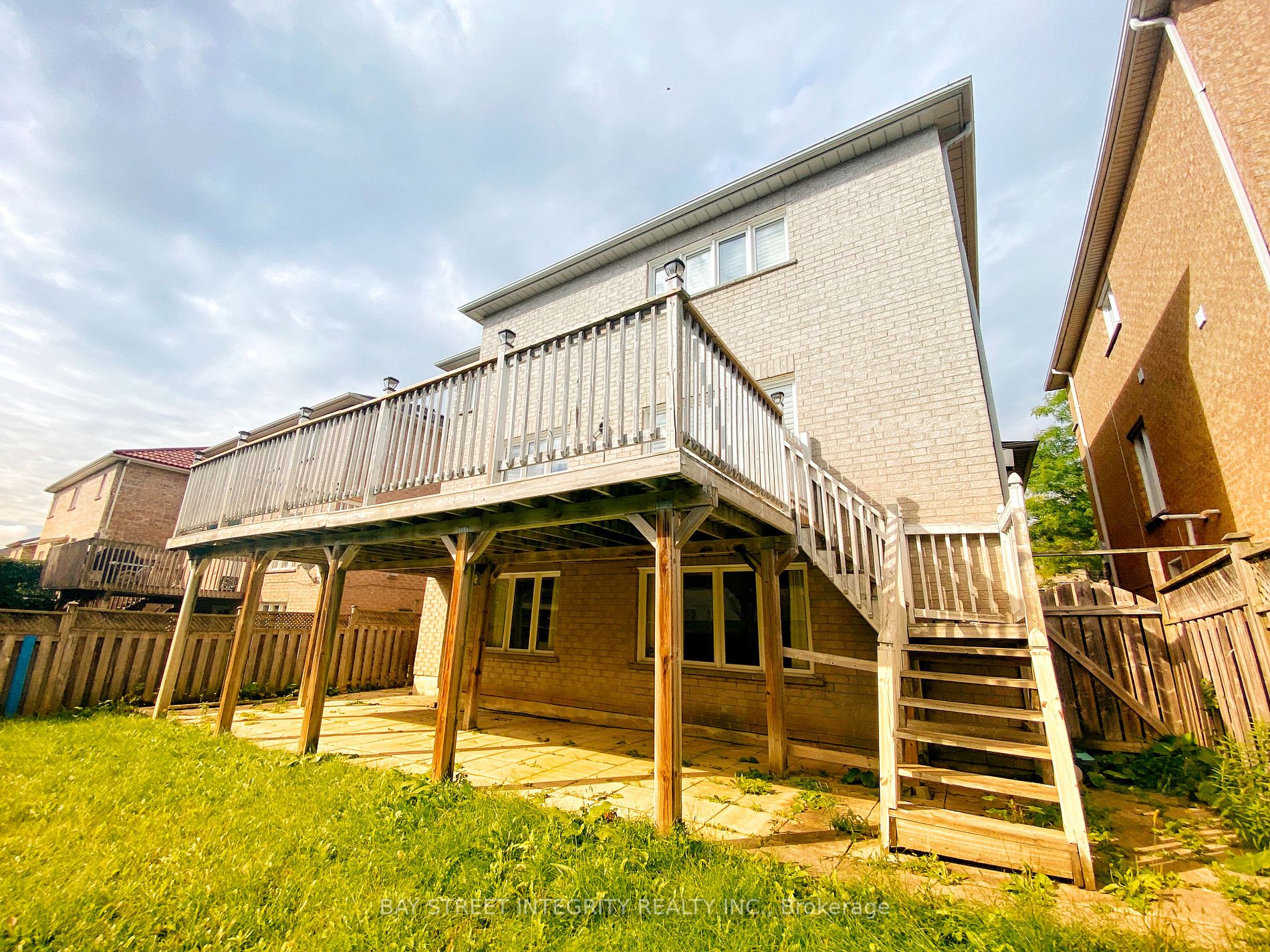 114 Red River Cres, #Main