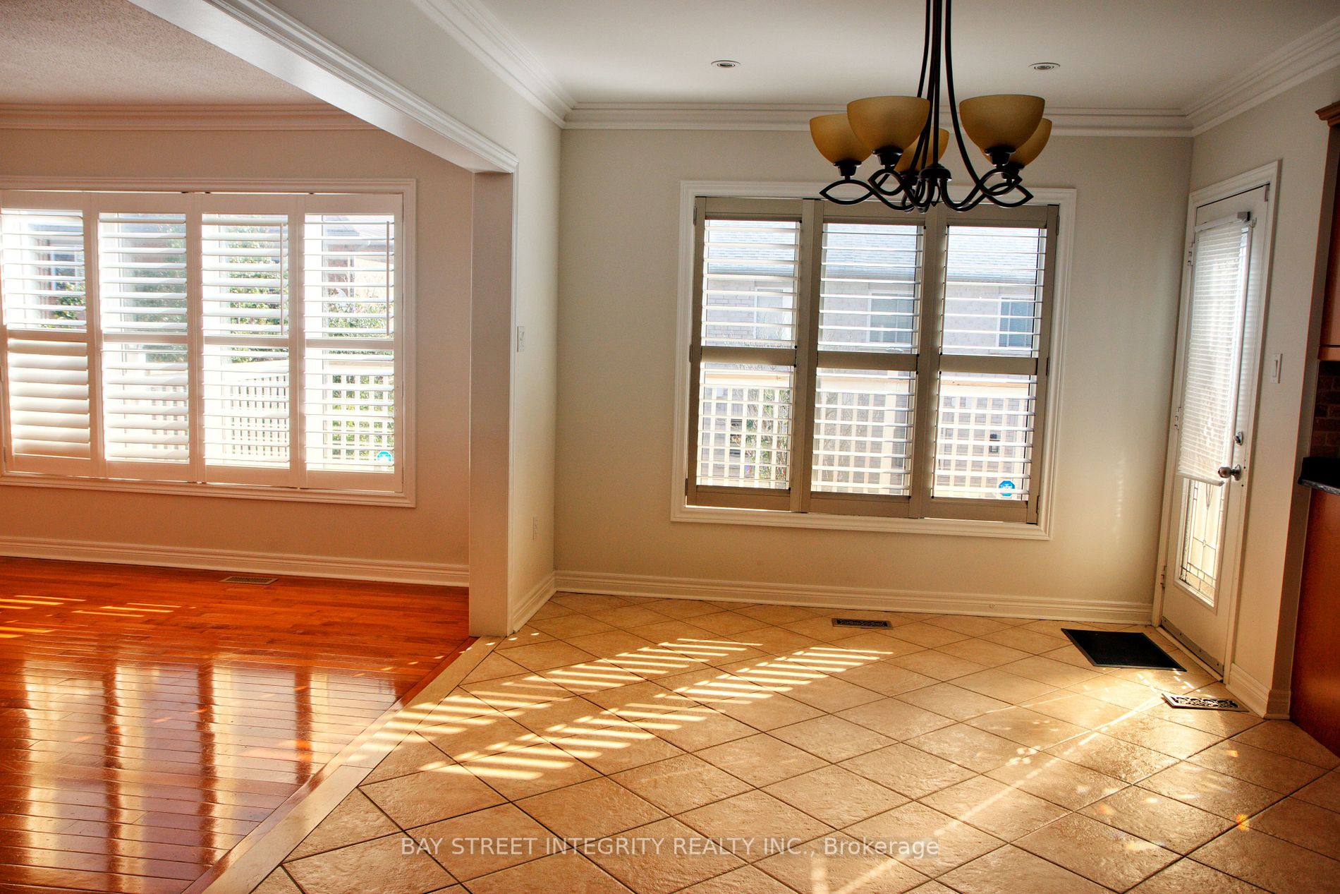 114 Red River Cres, #Main
