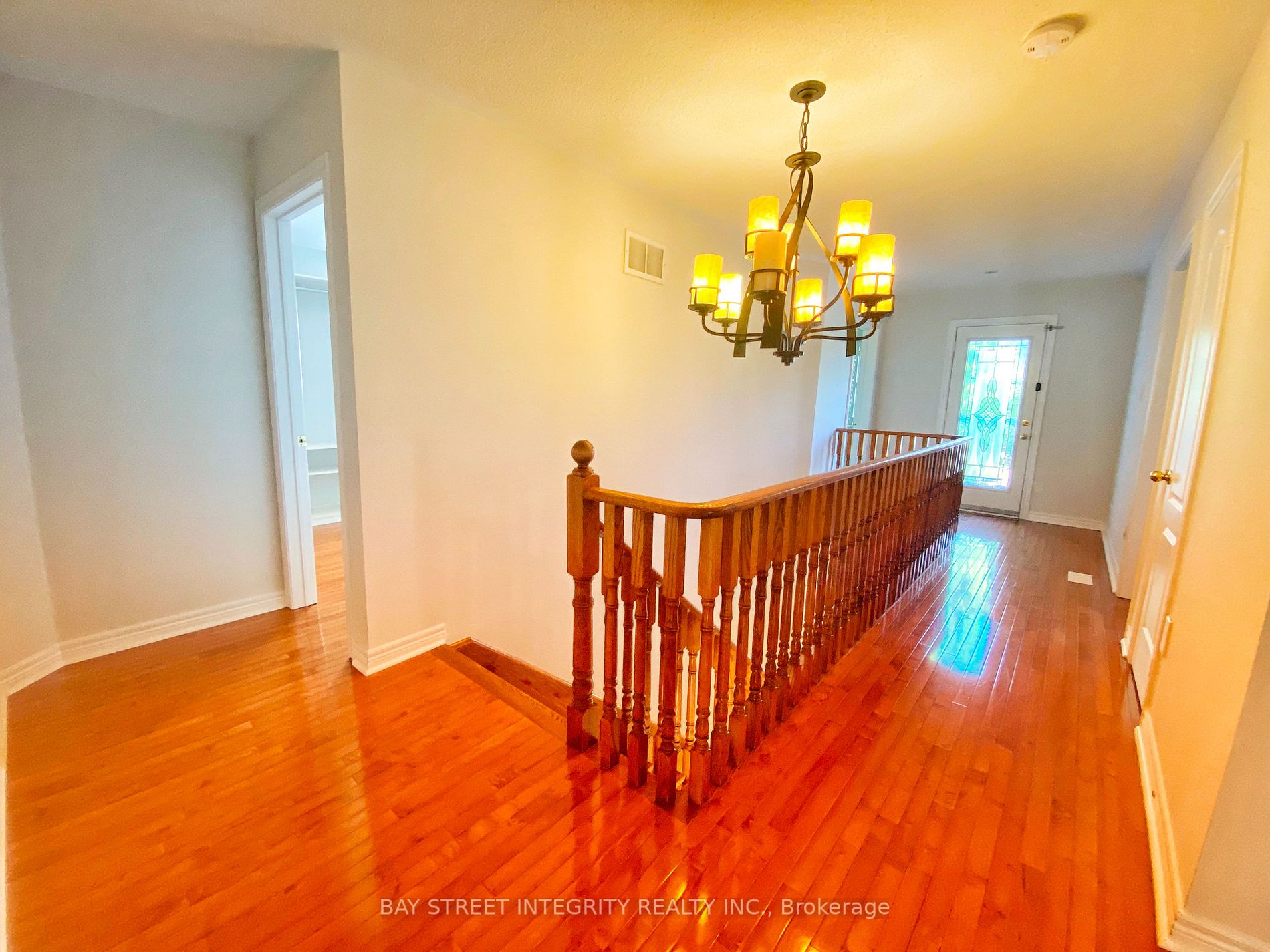 114 Red River Cres, #Main