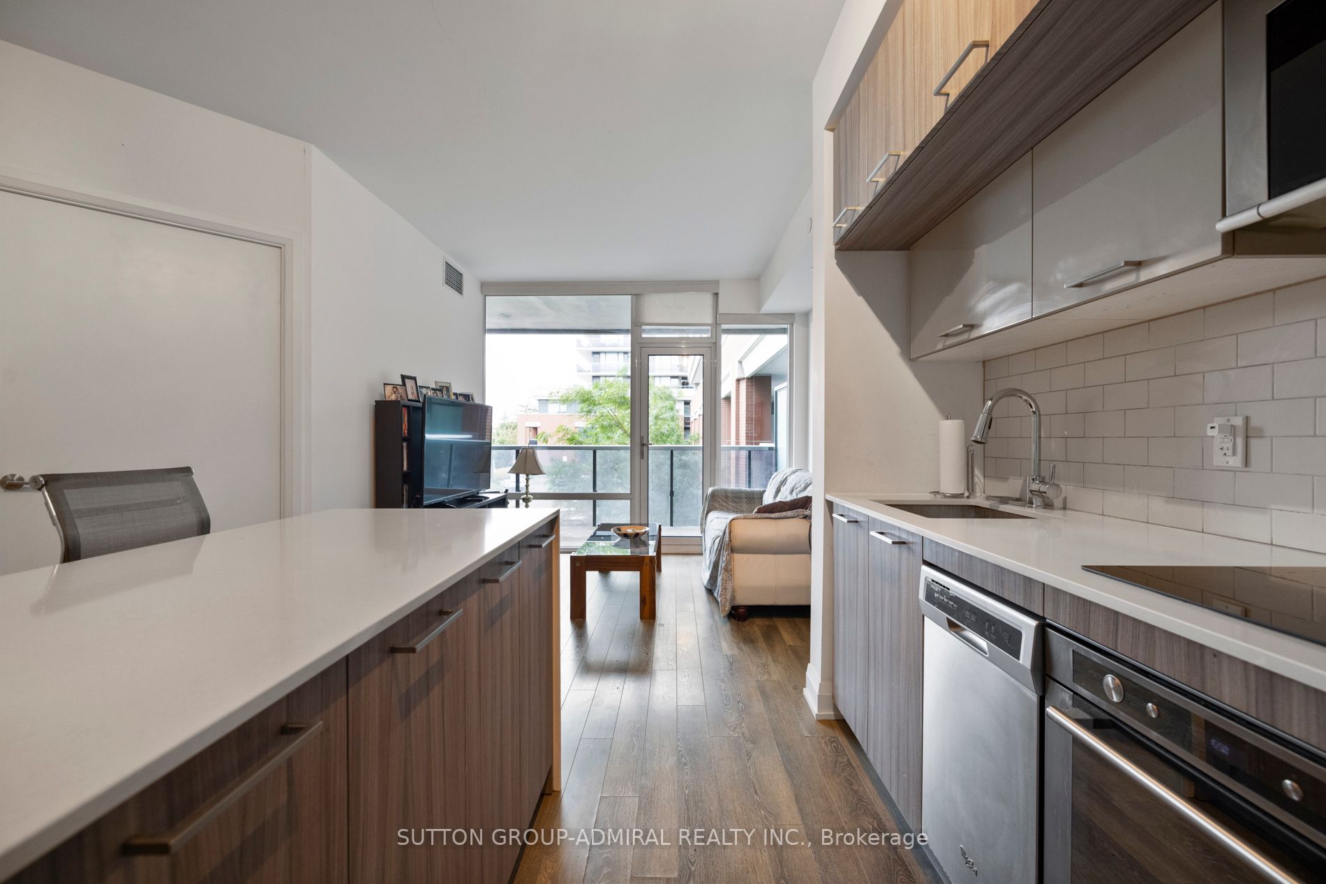 4800 Highway 7, #240