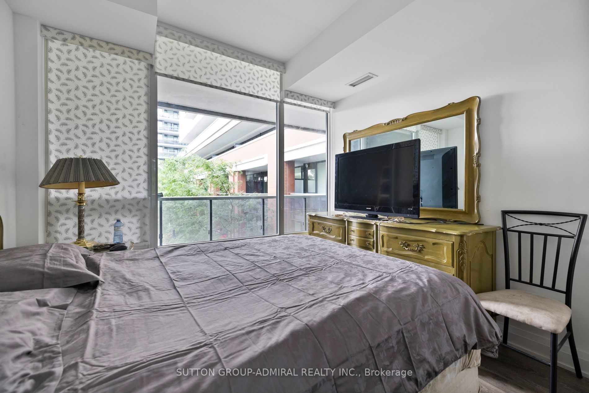 4800 Highway 7, #240