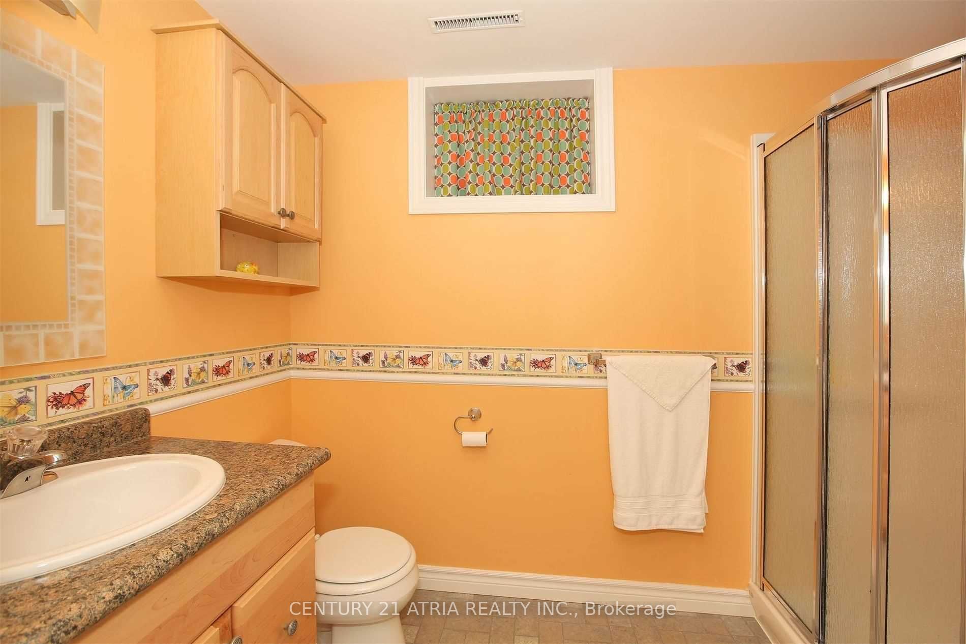 16 Brightbay Cres