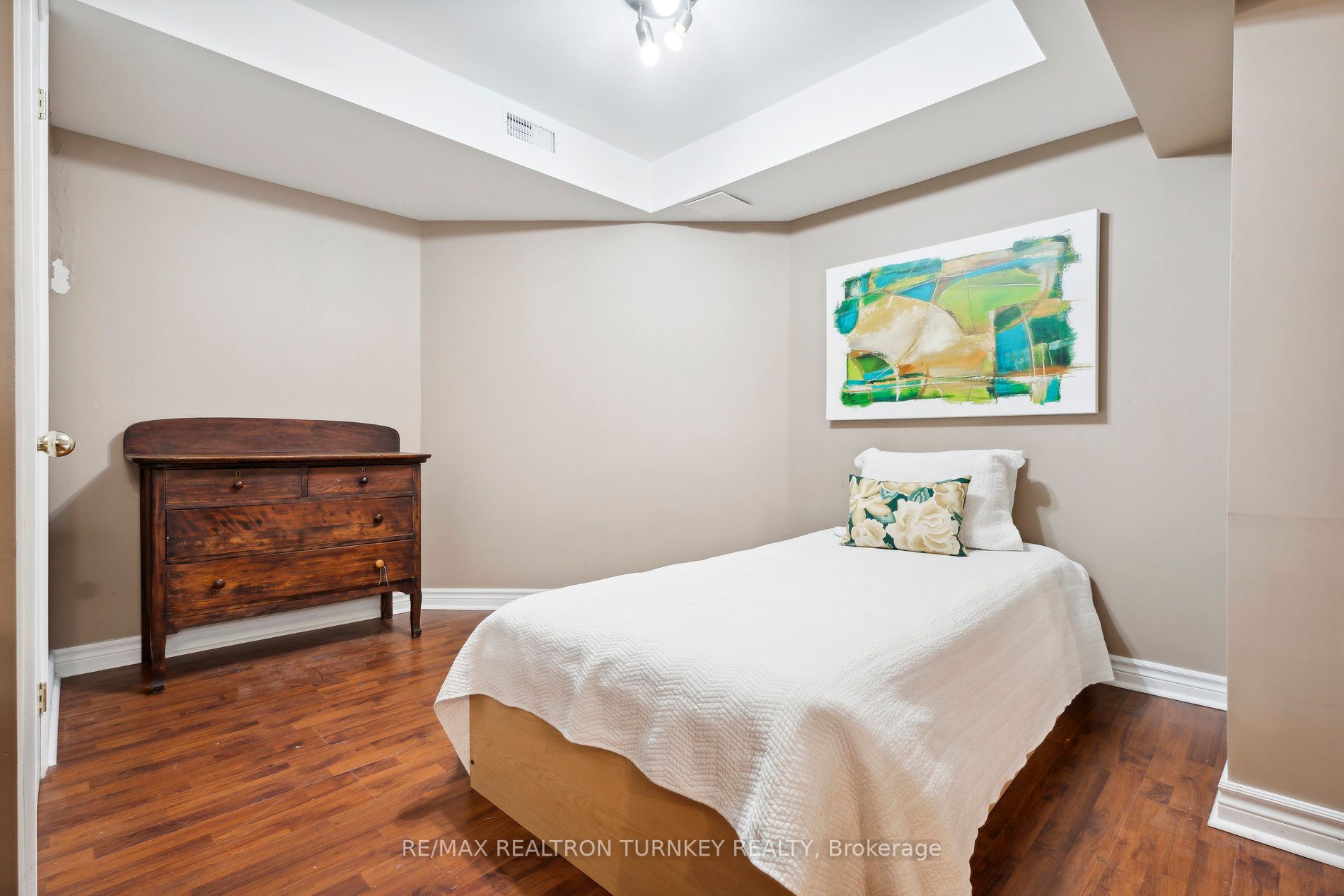 179 Surgeoner Crescent
