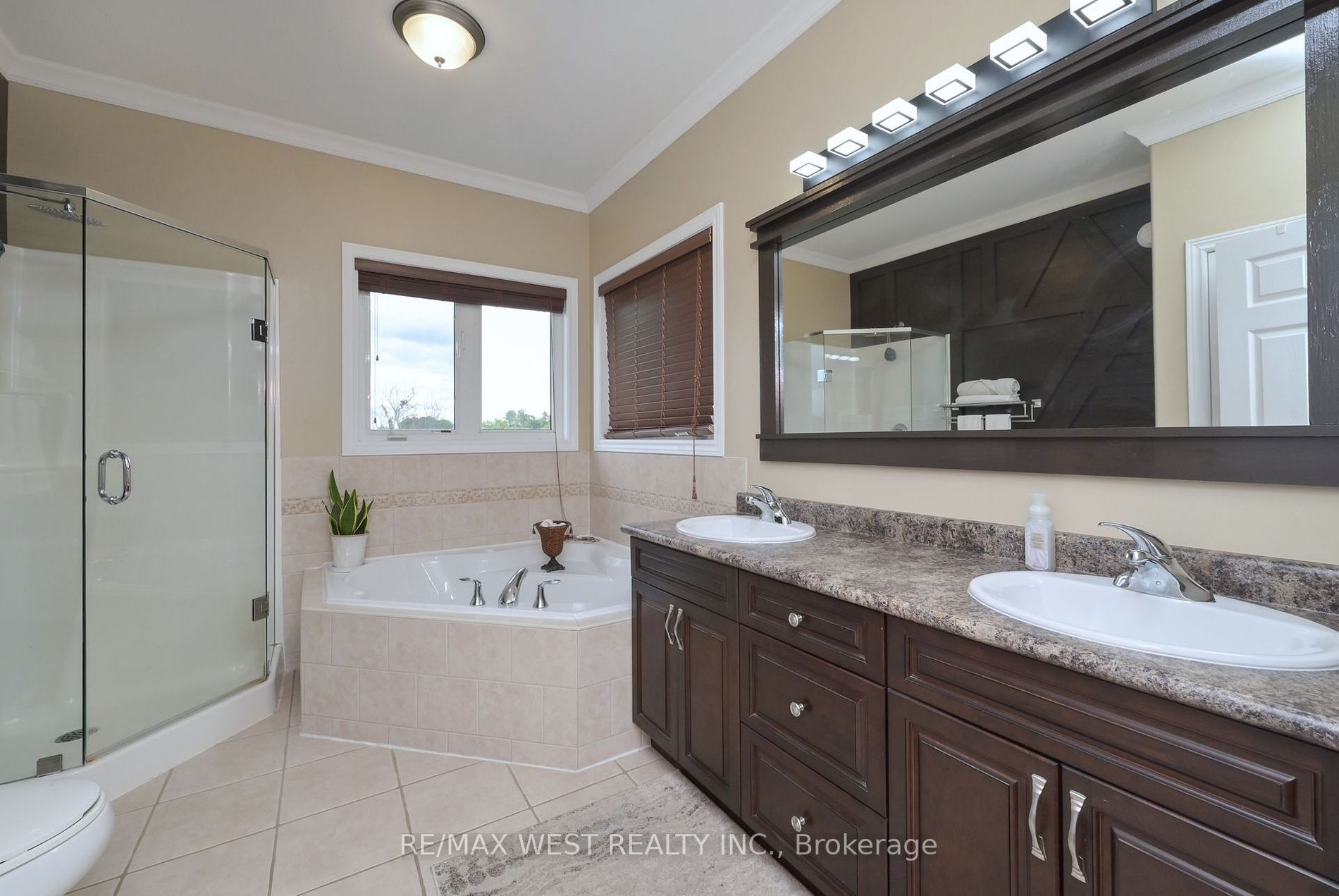 Listing N7000542 - Large Photo # 13