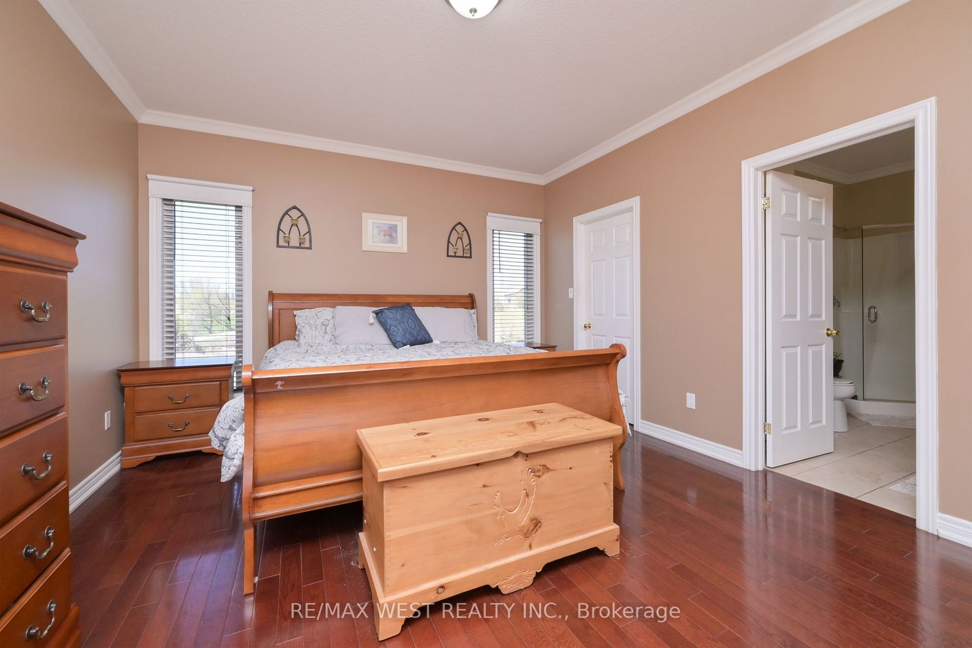 Listing N7000542 - Large Photo # 12