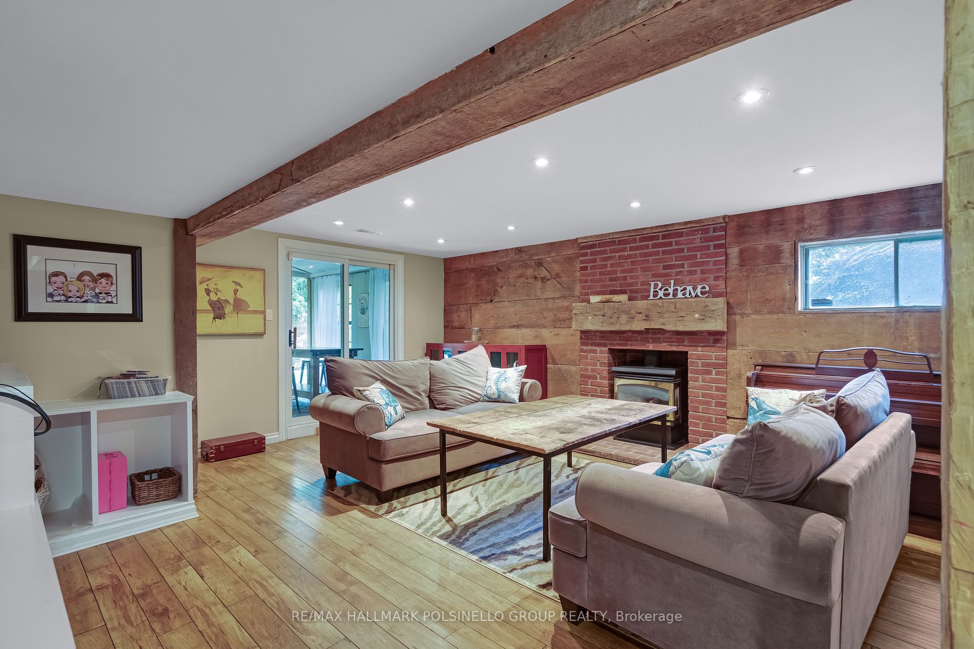 64 Aspen Cres