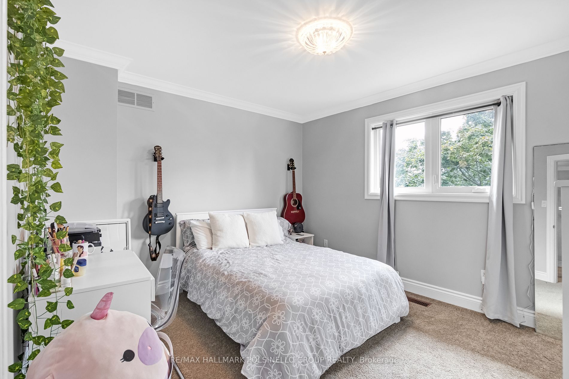 64 Aspen Cres