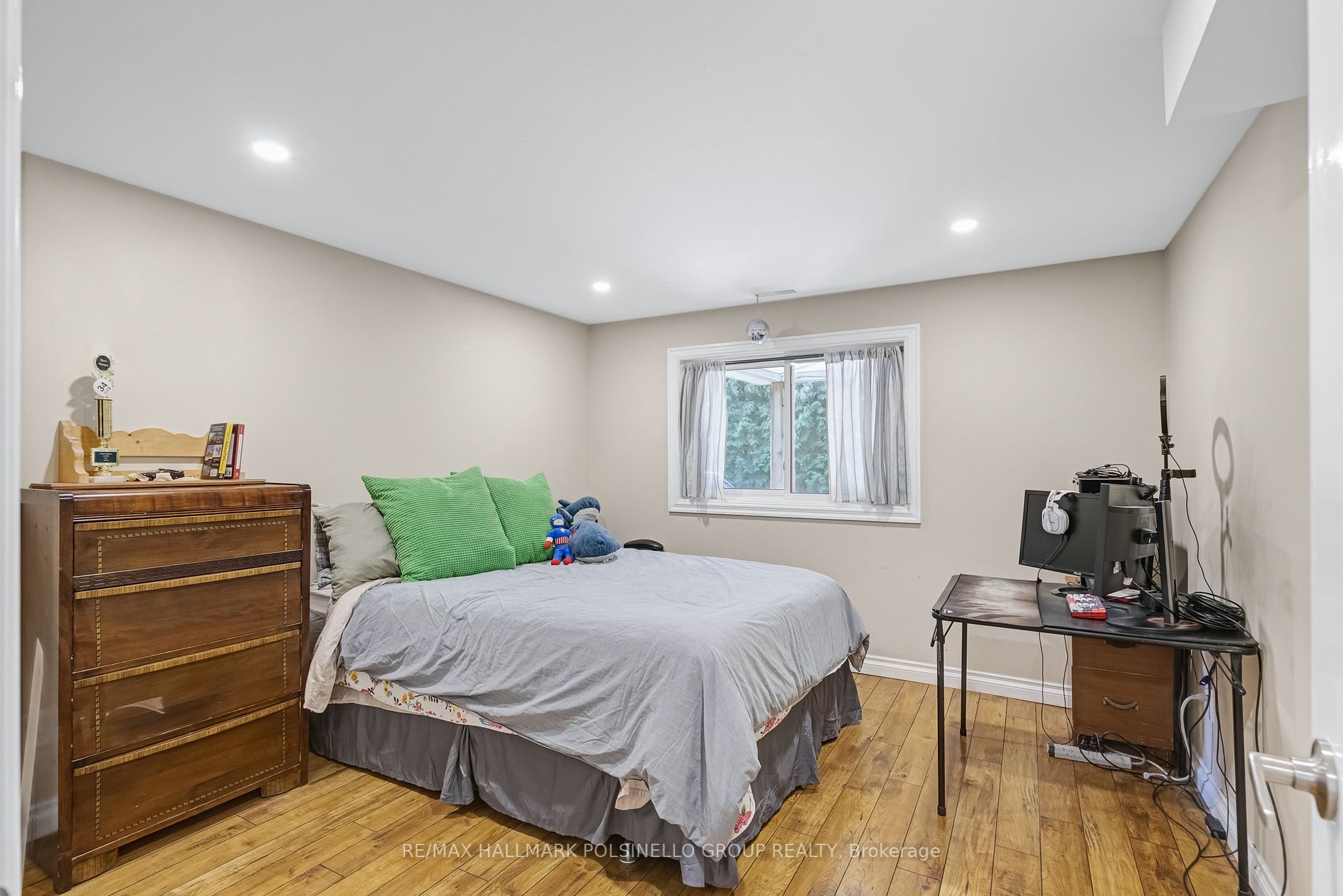 64 Aspen Cres