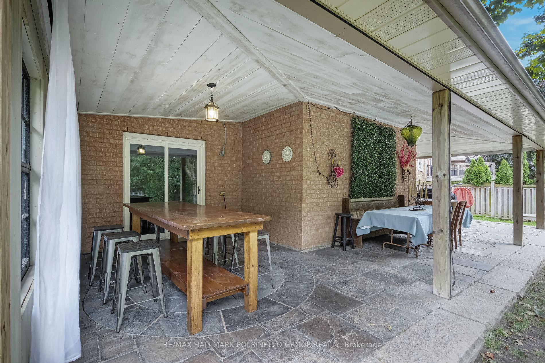 64 Aspen Cres