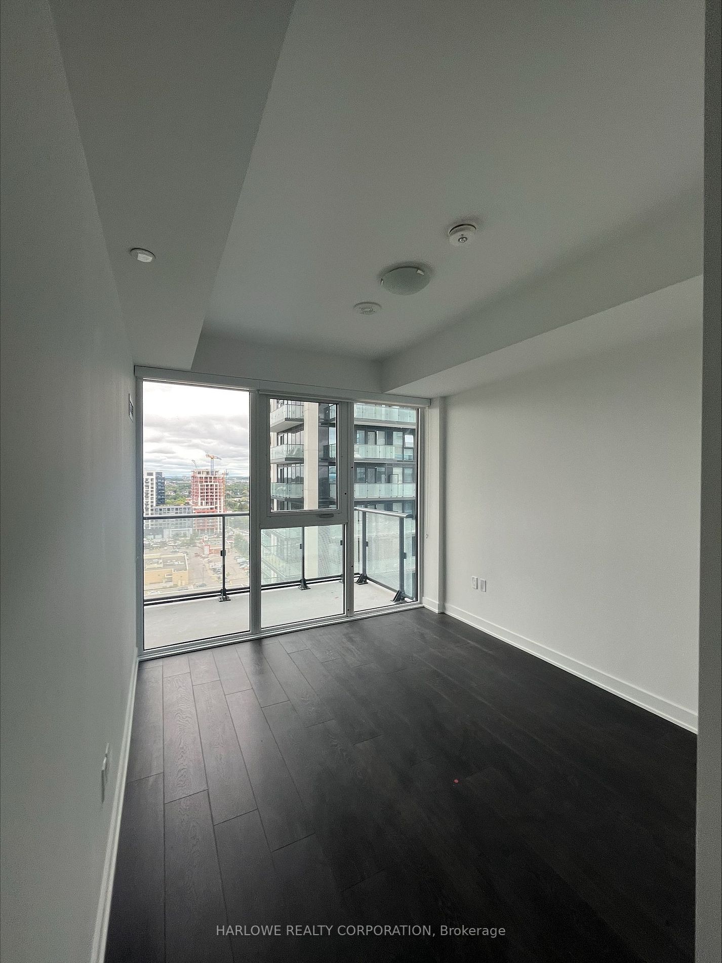 105 Oneida Cres, #1701