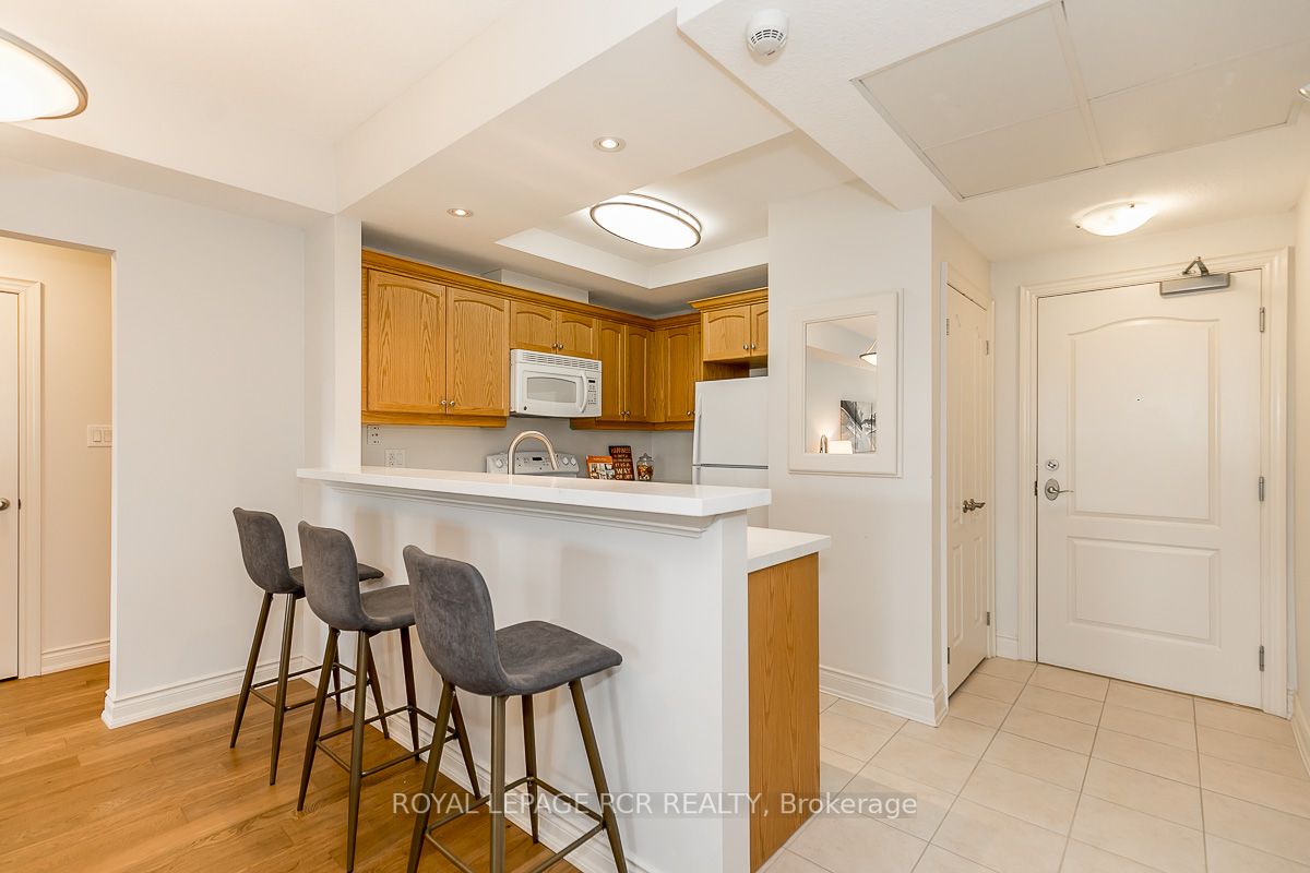 2 Briar Hill Hts, #205