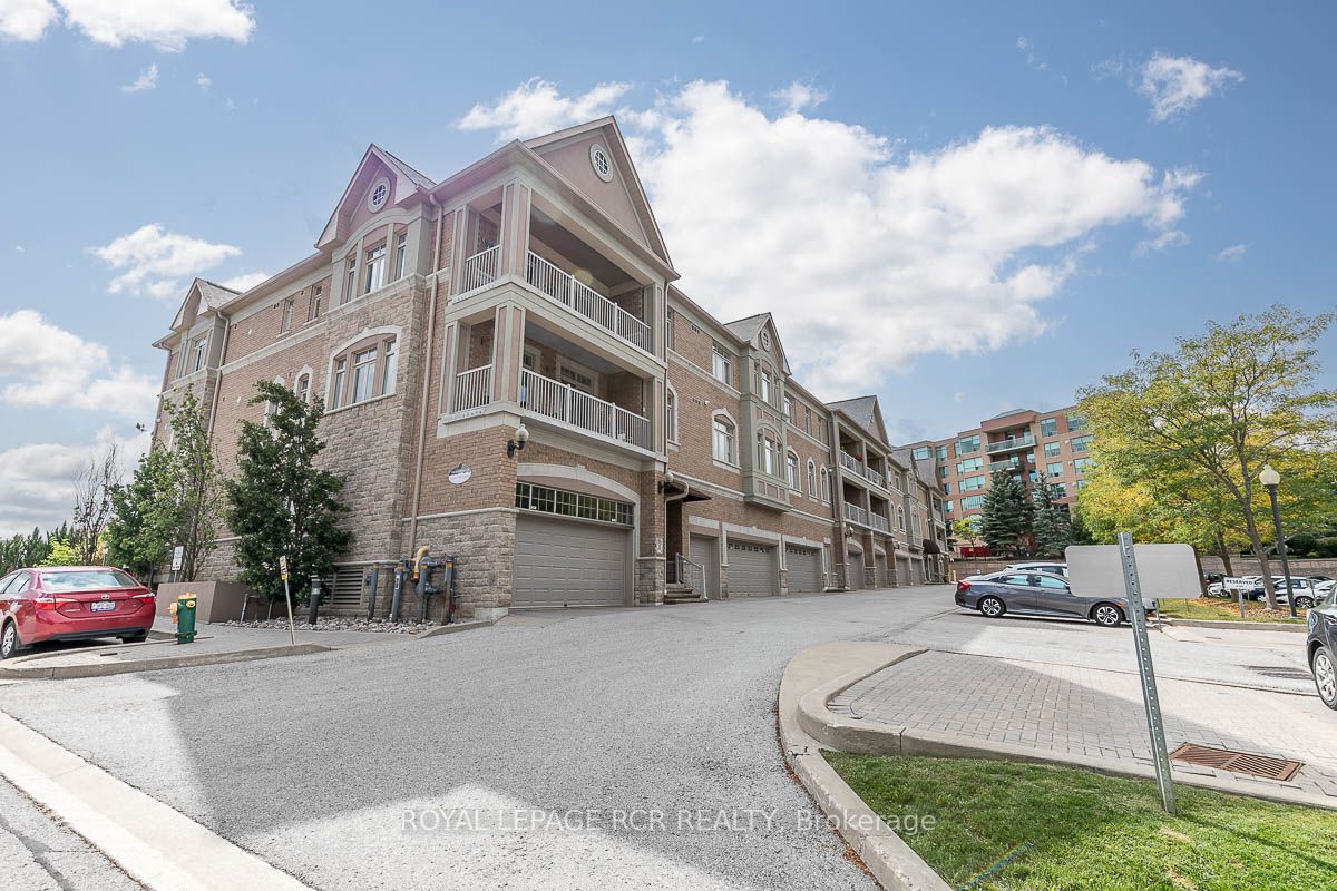 2 Briar Hill Hts, #205