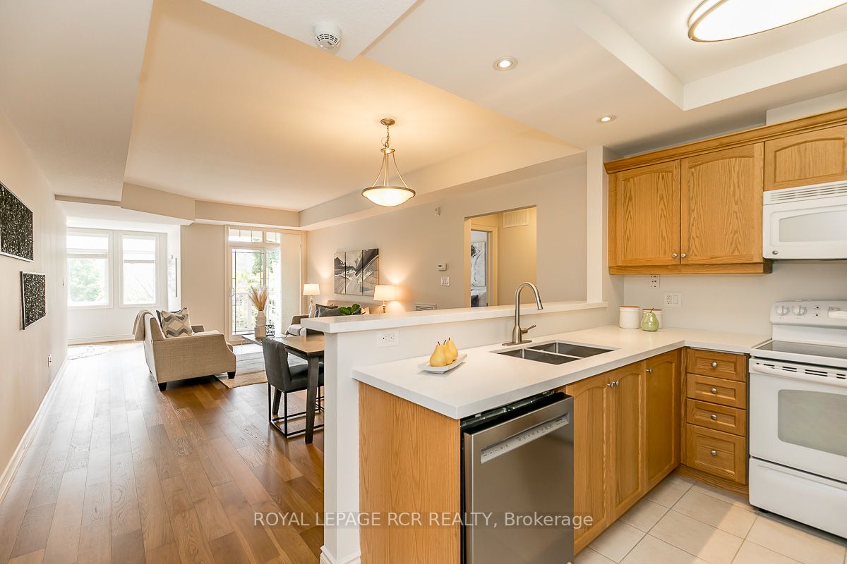 2 Briar Hill Hts, #205