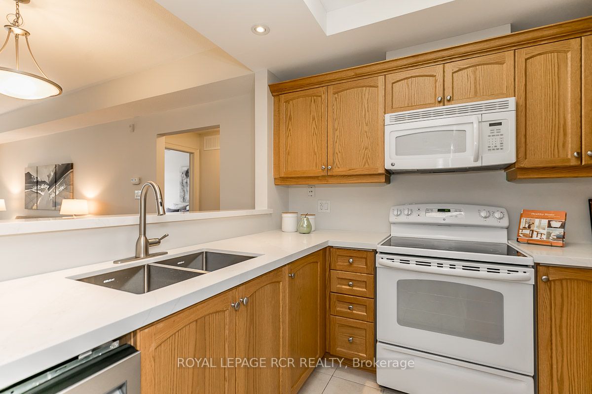 2 Briar Hill Hts, #205