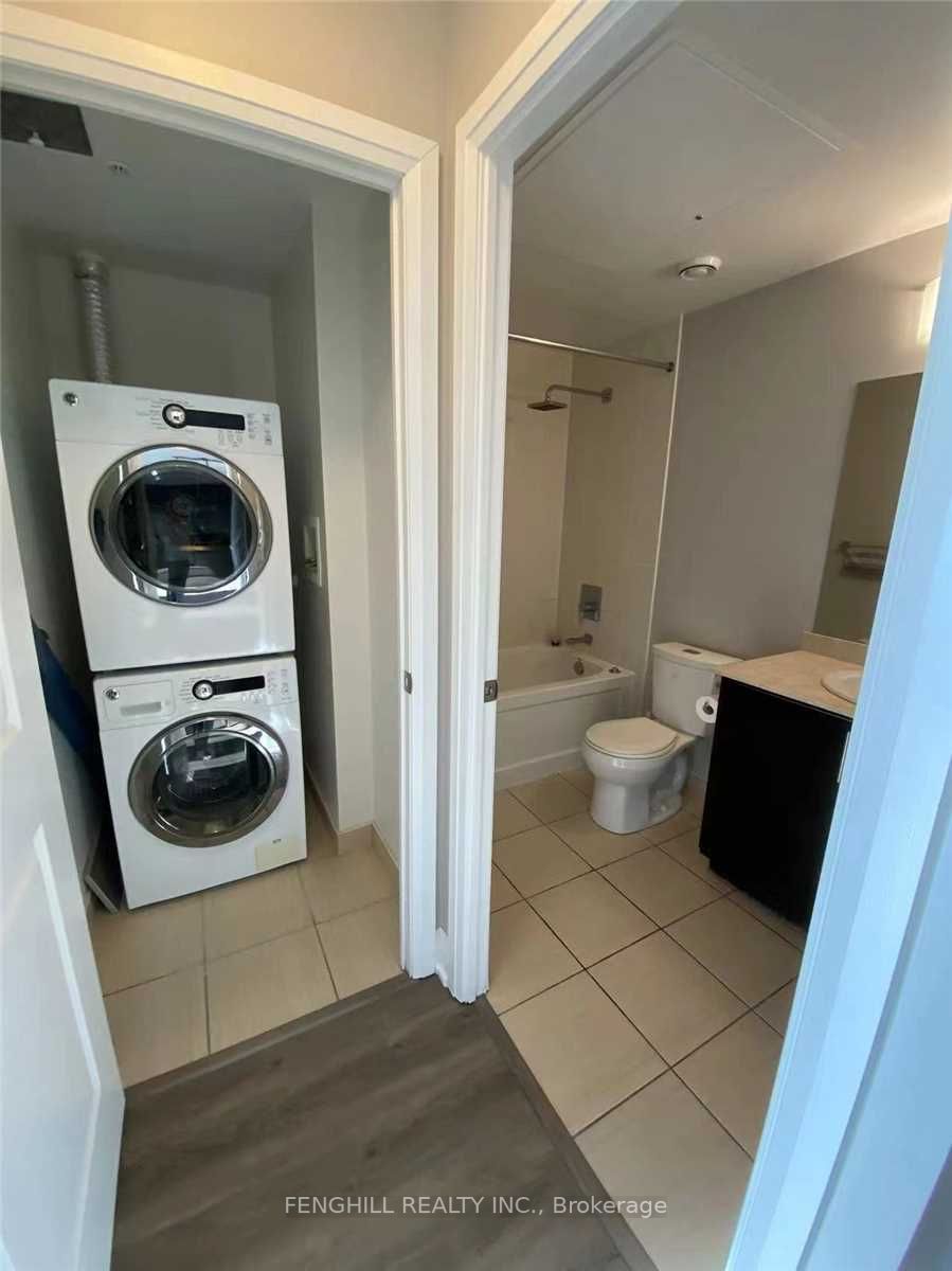 7171 Yonge St, #2211
