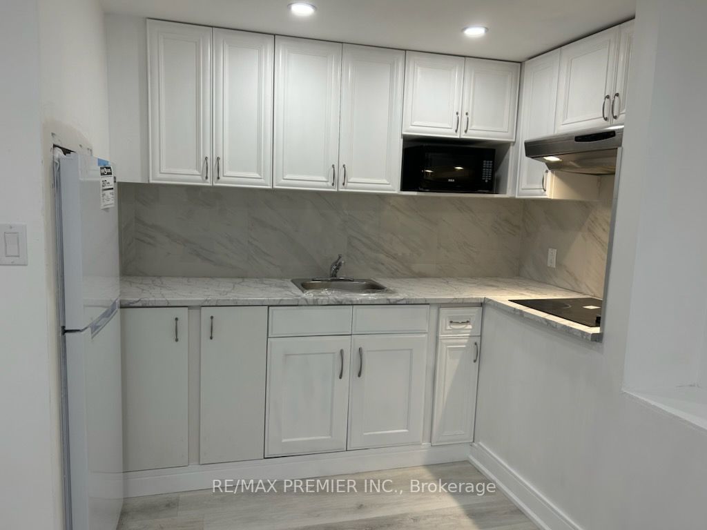 254 Andrew St