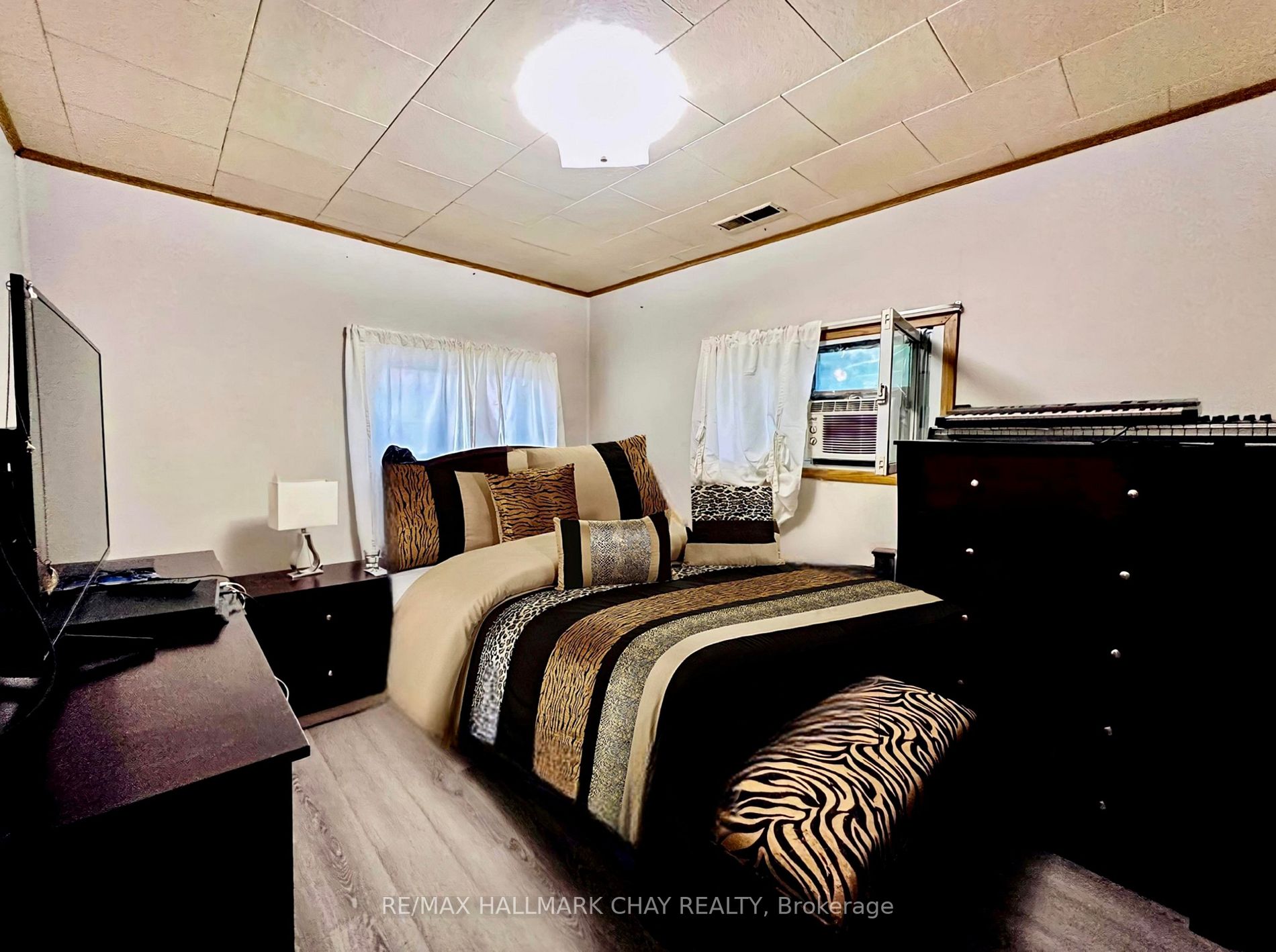 266 Maple Grove Dr
