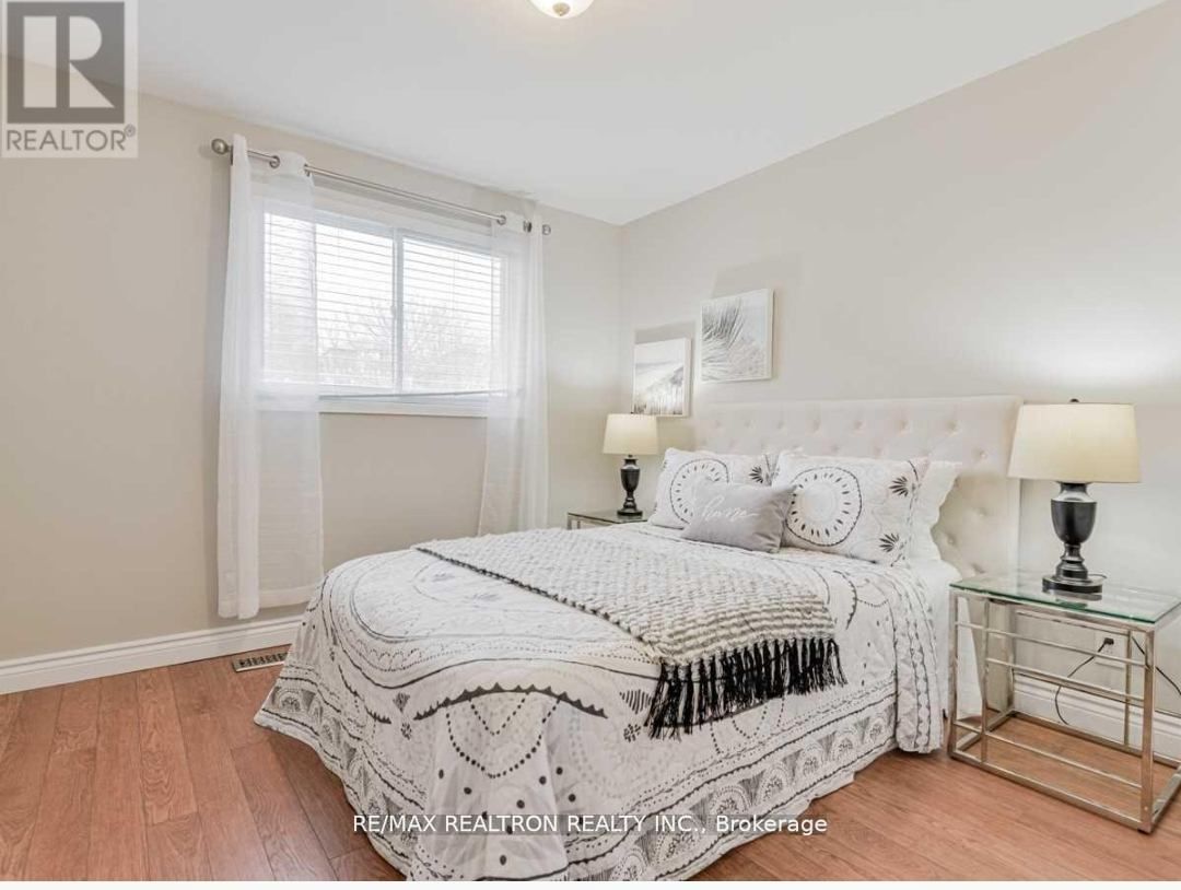 48 Imperial Cres
