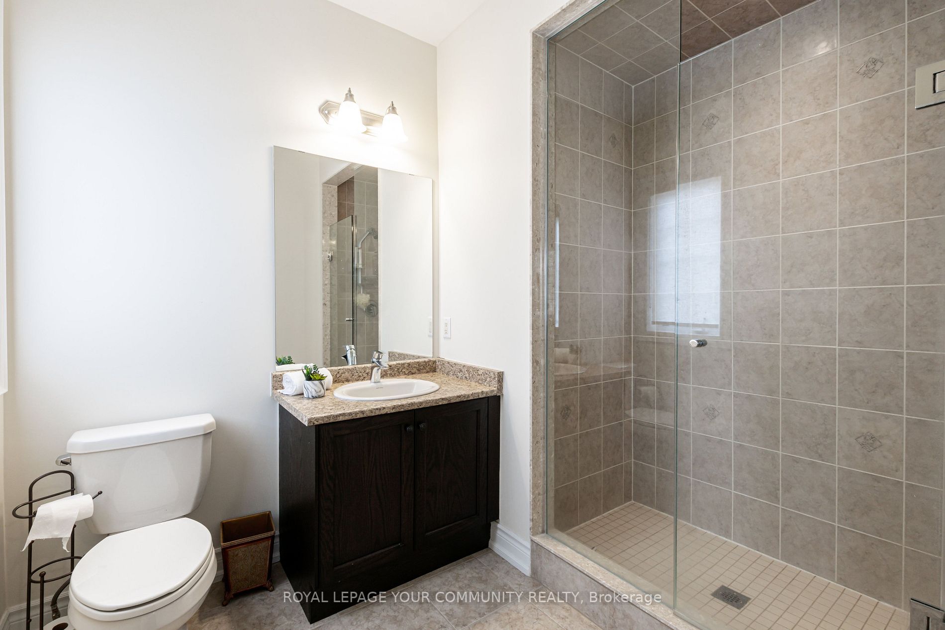 32 Coppermine Crt