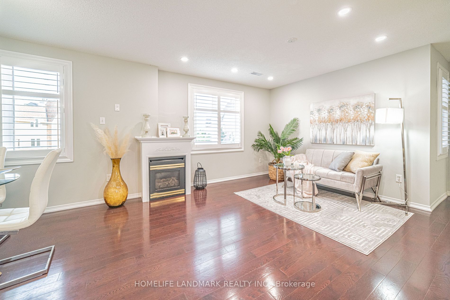 75 Weldrick Road E, #1025