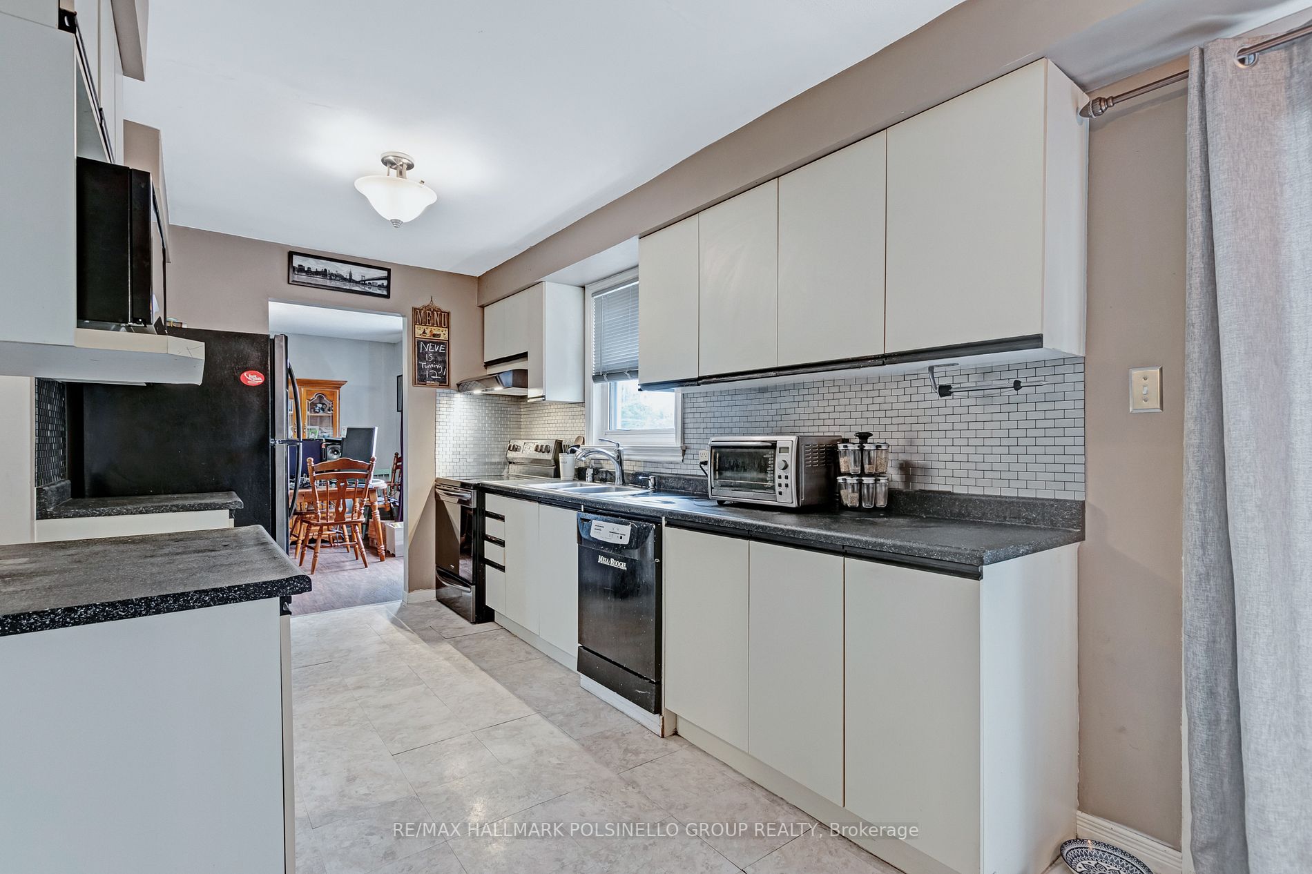 62 Howlett Avenue